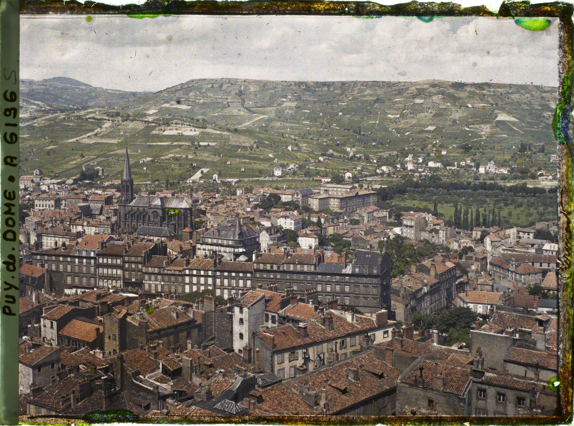 Image représentant France, Clermont Ferrand, Panorama de Clermont Ferrand