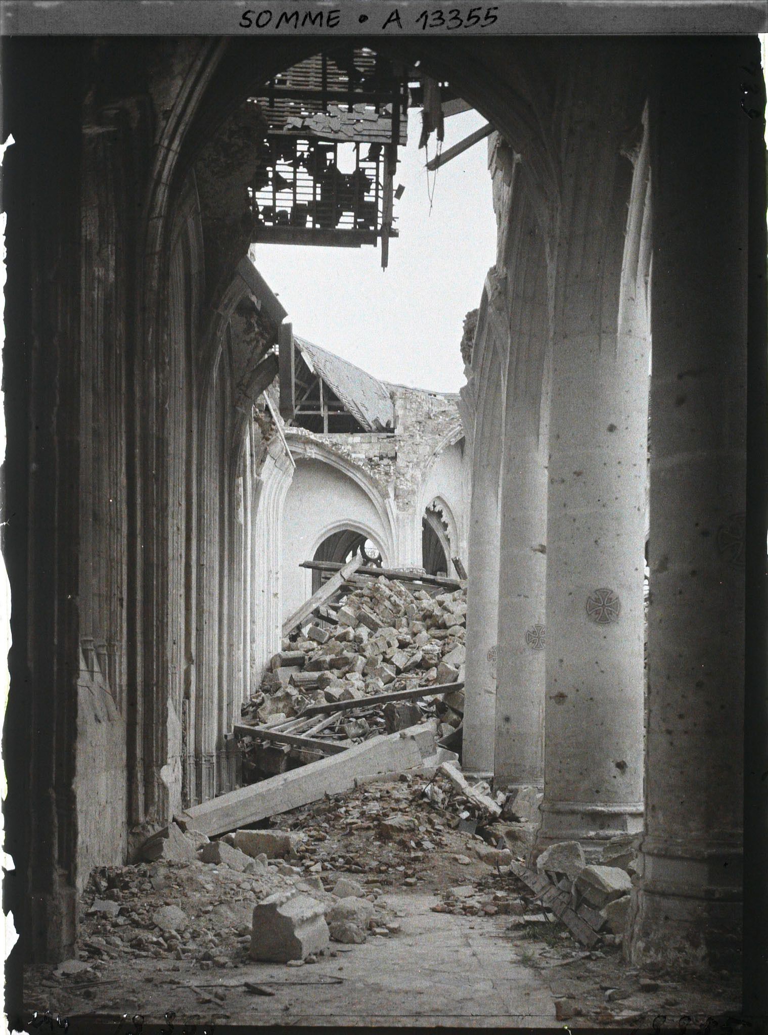 Image représentant France, Roye, Eglise