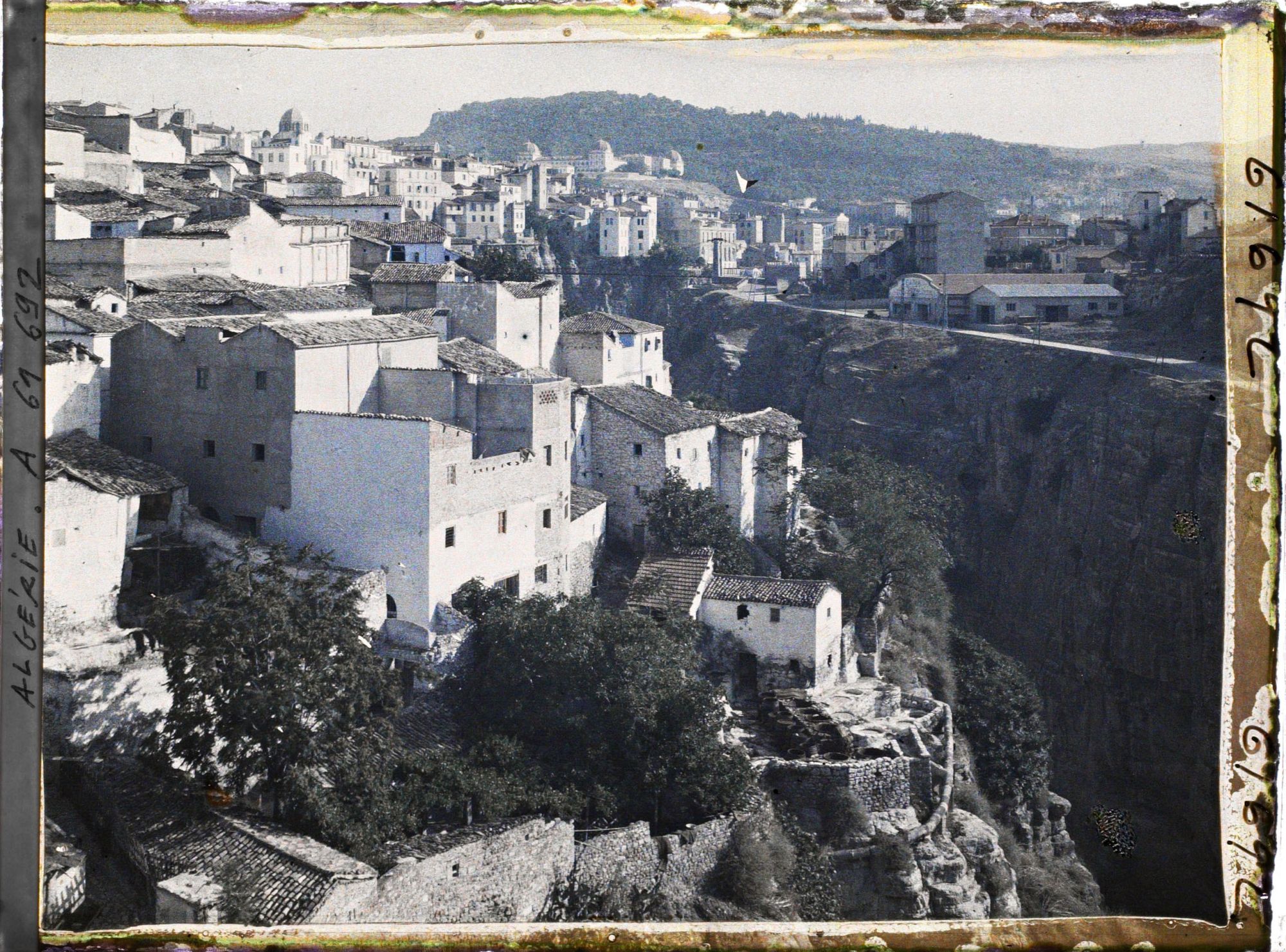Image représentant Panorama de la ville au-dessus des gorges du Rhumel