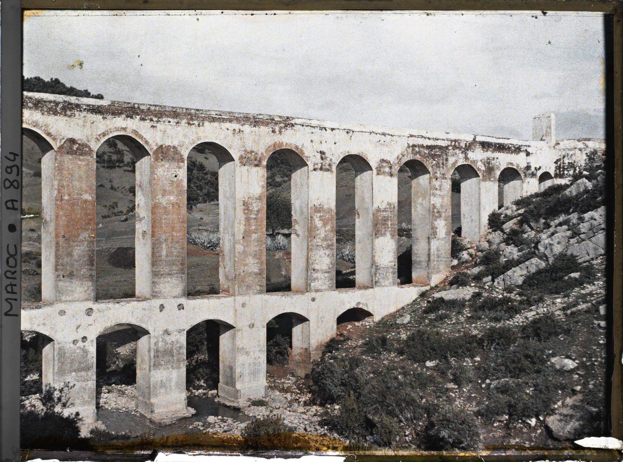 Image représentant Un aqueduc de l'époque romaine