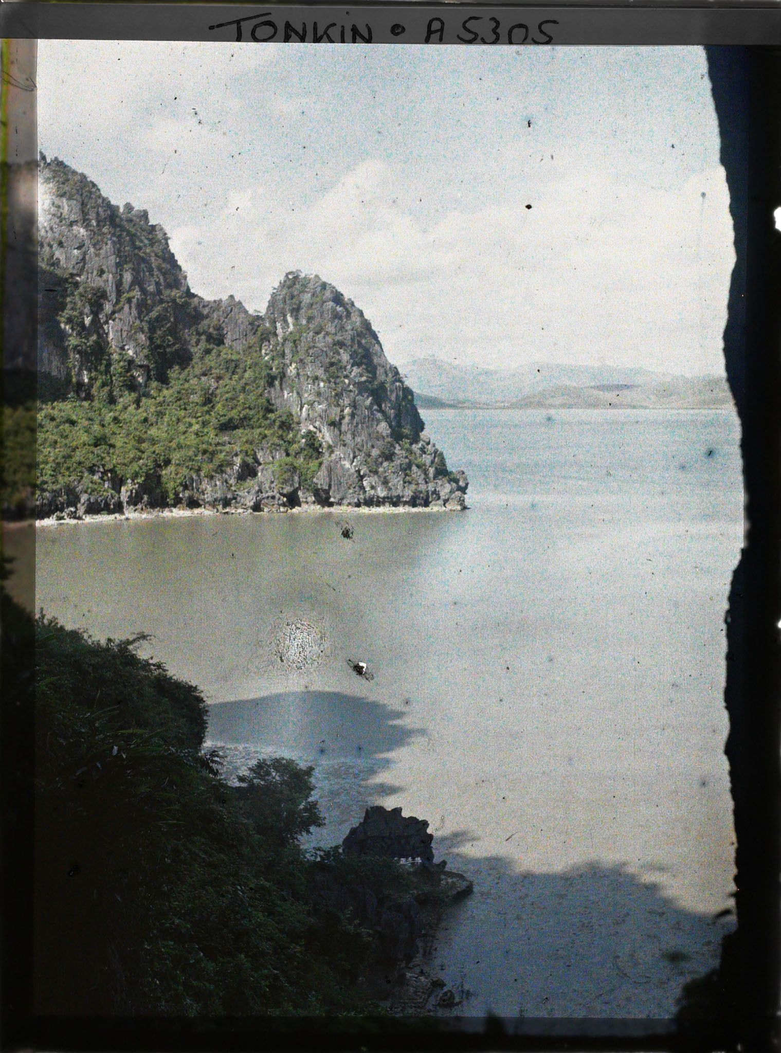 Image représentant Un panorama pris de l'intérieur de la " Grotte des Merveilles "