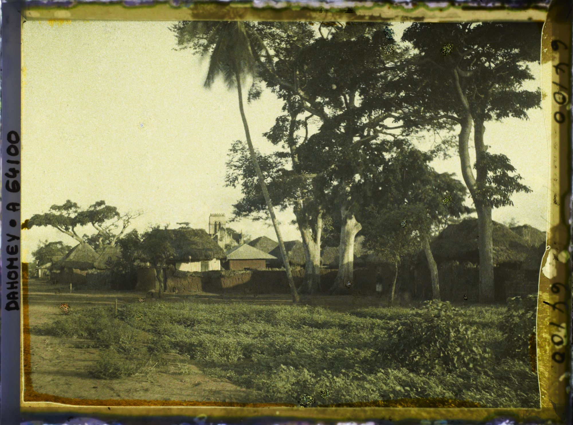 Image représentant Vue vers l'église