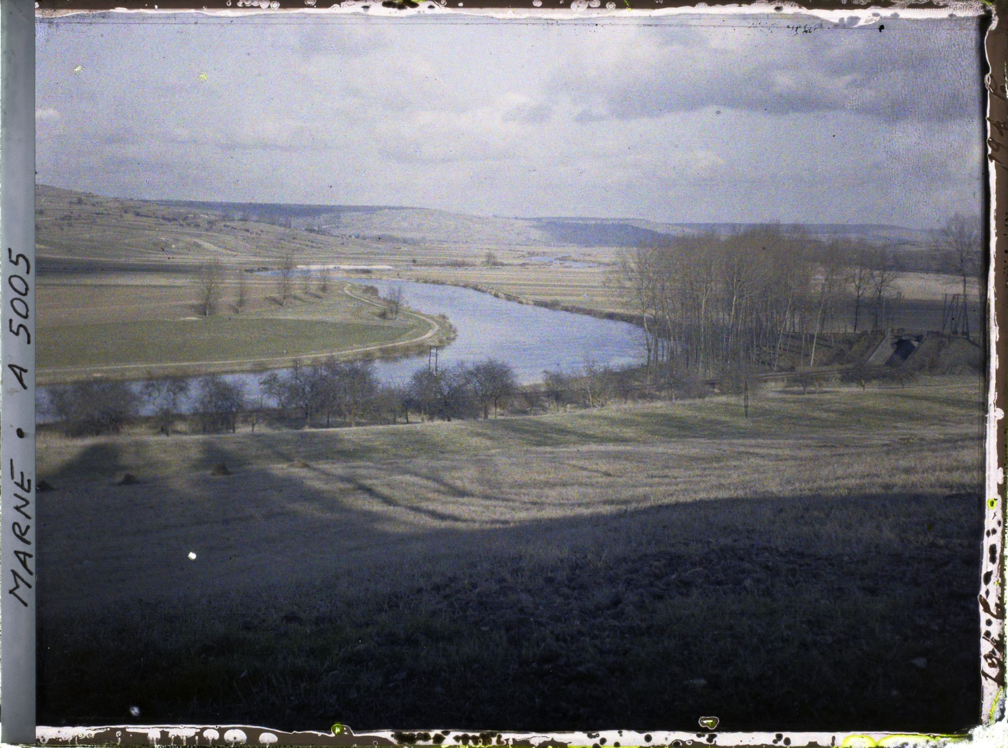 Image représentant Les méandres de la Marne entre Château-Thiérry et Epernay