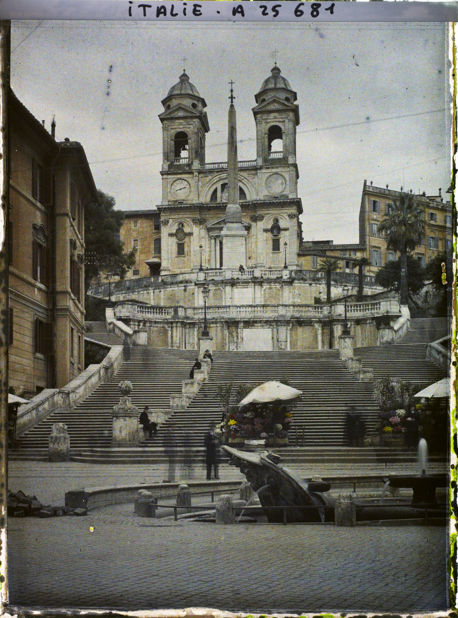Image représentant Place d'Espagne, église de la Trinité-des-Monts et escalier