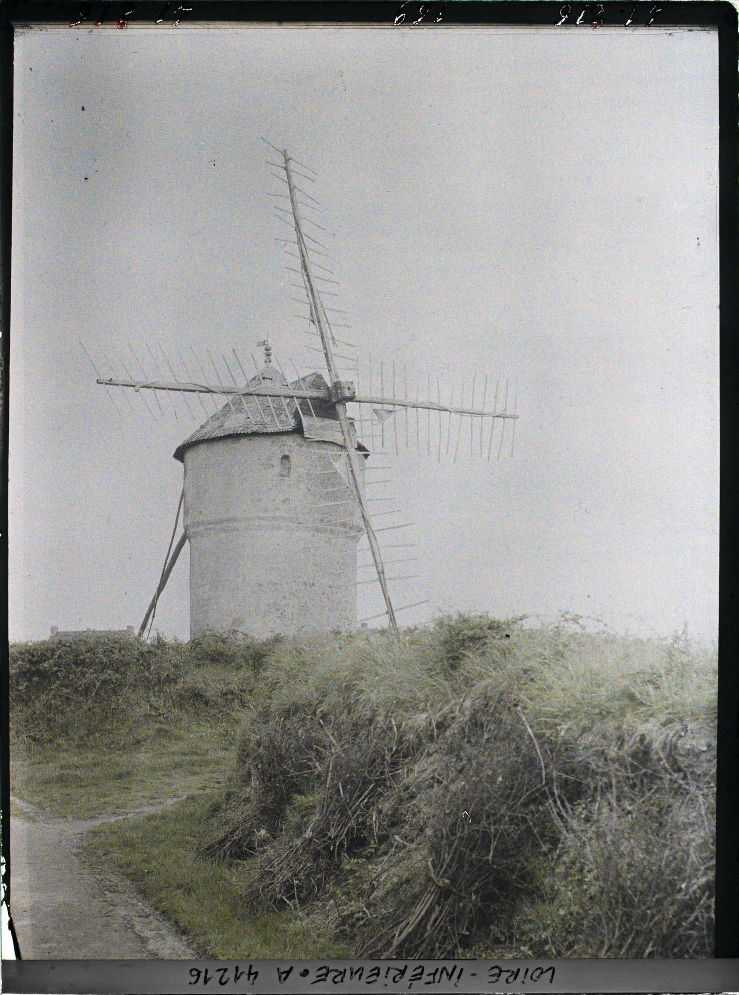 Image représentant Le vieux moulin de la Place