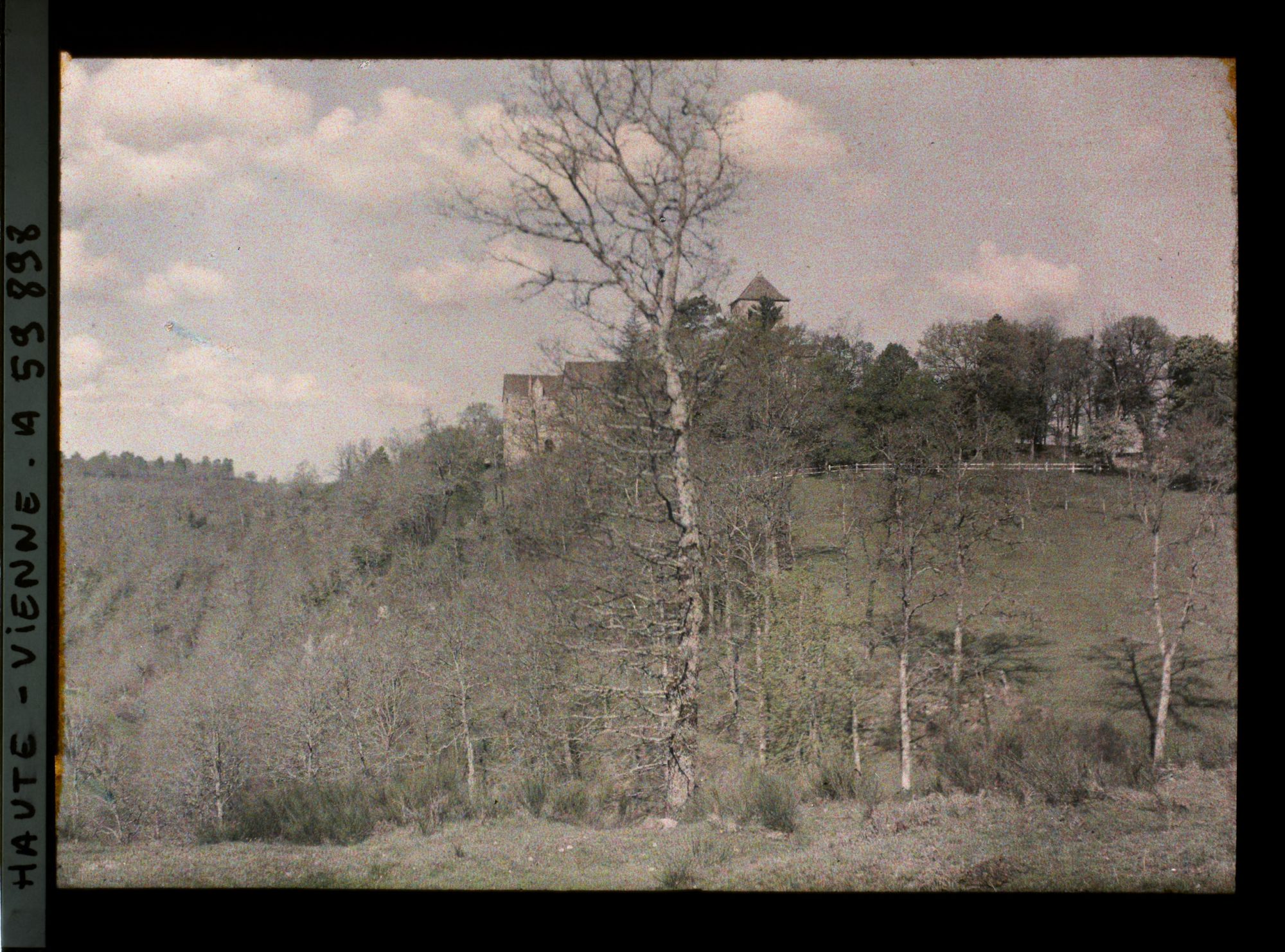 Image représentant France, Le Chalard, Vue s/ l'Abbaye