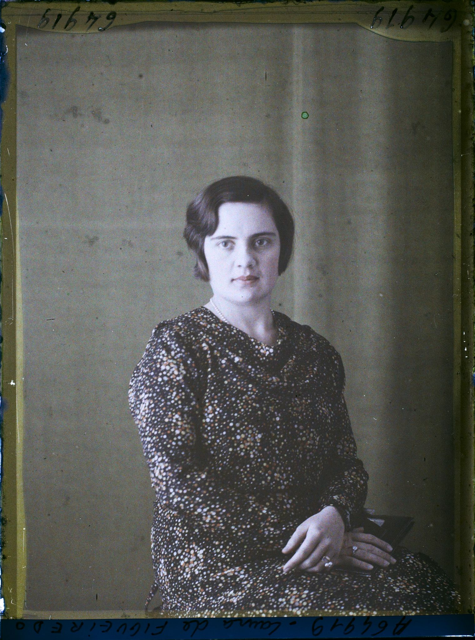 Image représentant https://musee-albert-kahn.s-museum.fr/home/NWQ2OTAwYzNmYjZlZTk1ZWQwODJmMjY4L2dlbmVyaWMtbm90aWNlLXRhYi9hdXRob3JpdHkvNjE3YTc5ZjVjZjhiODk2OGIzMzM3ZDIx/5d6900c3fb6ee95ed082f268/generic-notice-tab/authority/617a79ebcf8b8968b3336d2f Madame Laura de Figueiredo