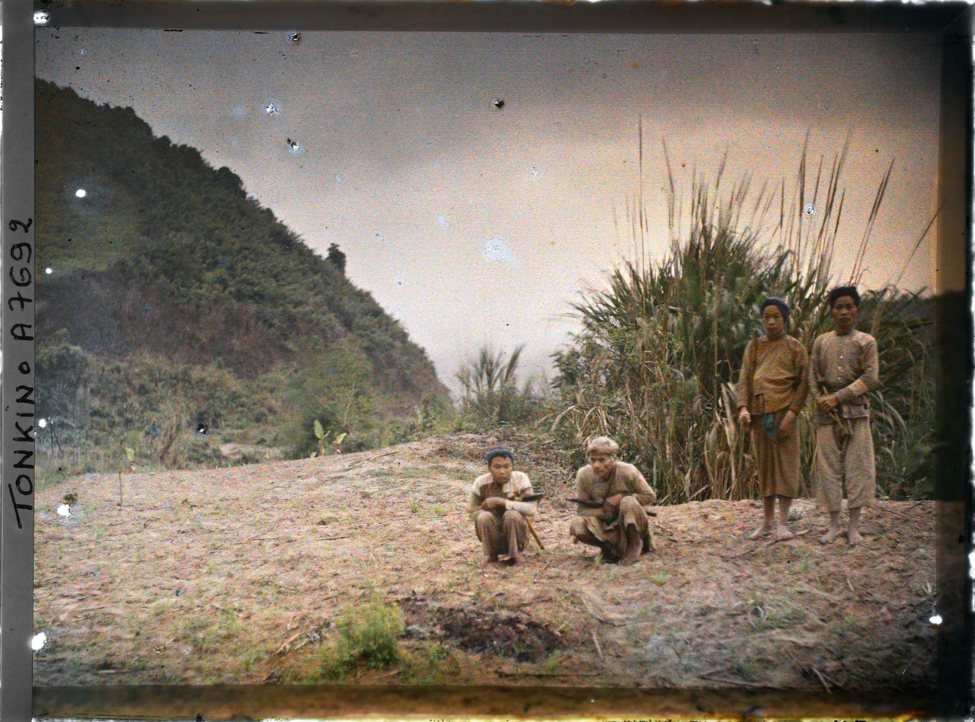 Image représentant Un groupe de Mnong