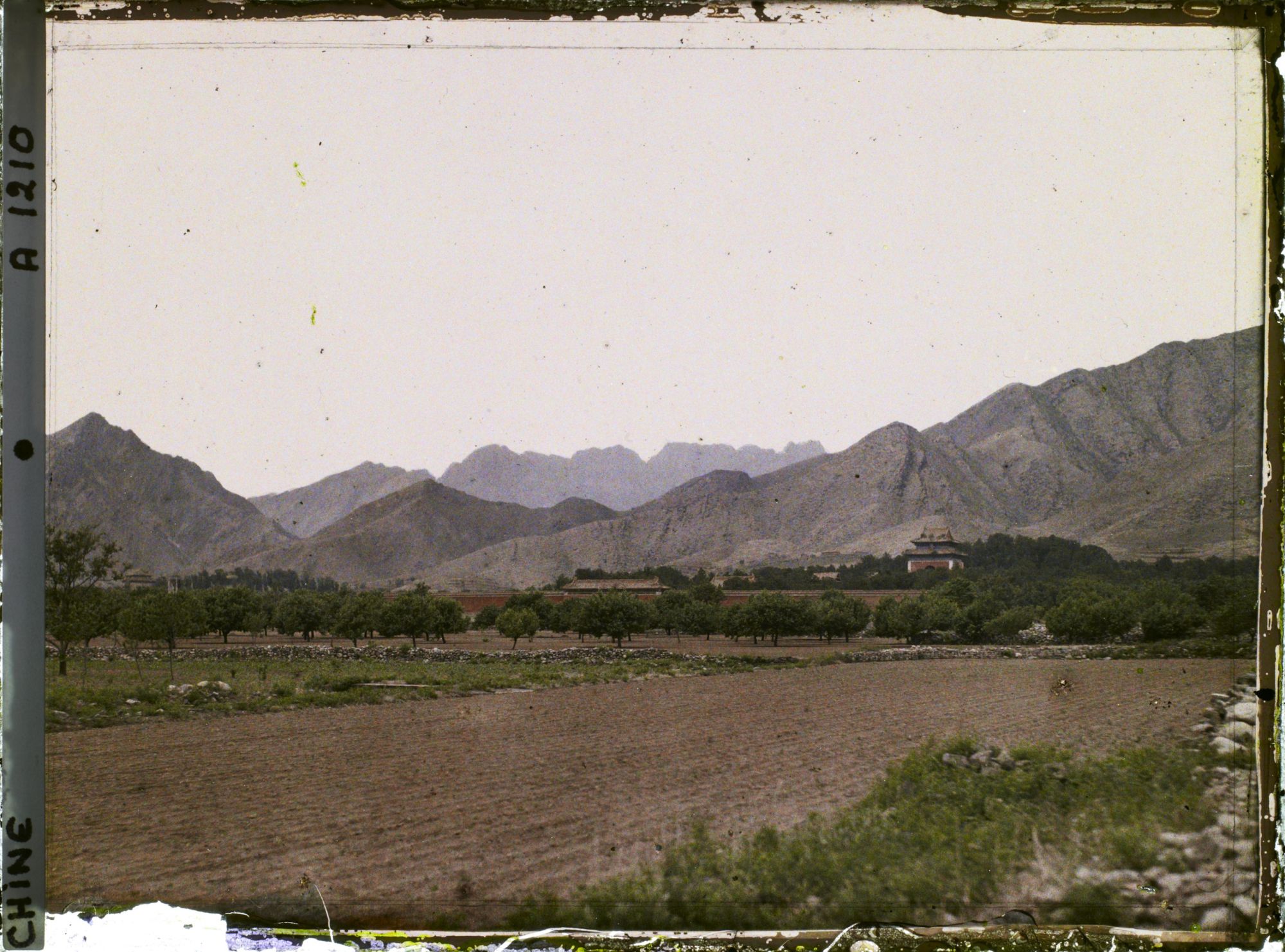 Image représentant Ming Shisanling (" Treize Tombeaux des Ming ")