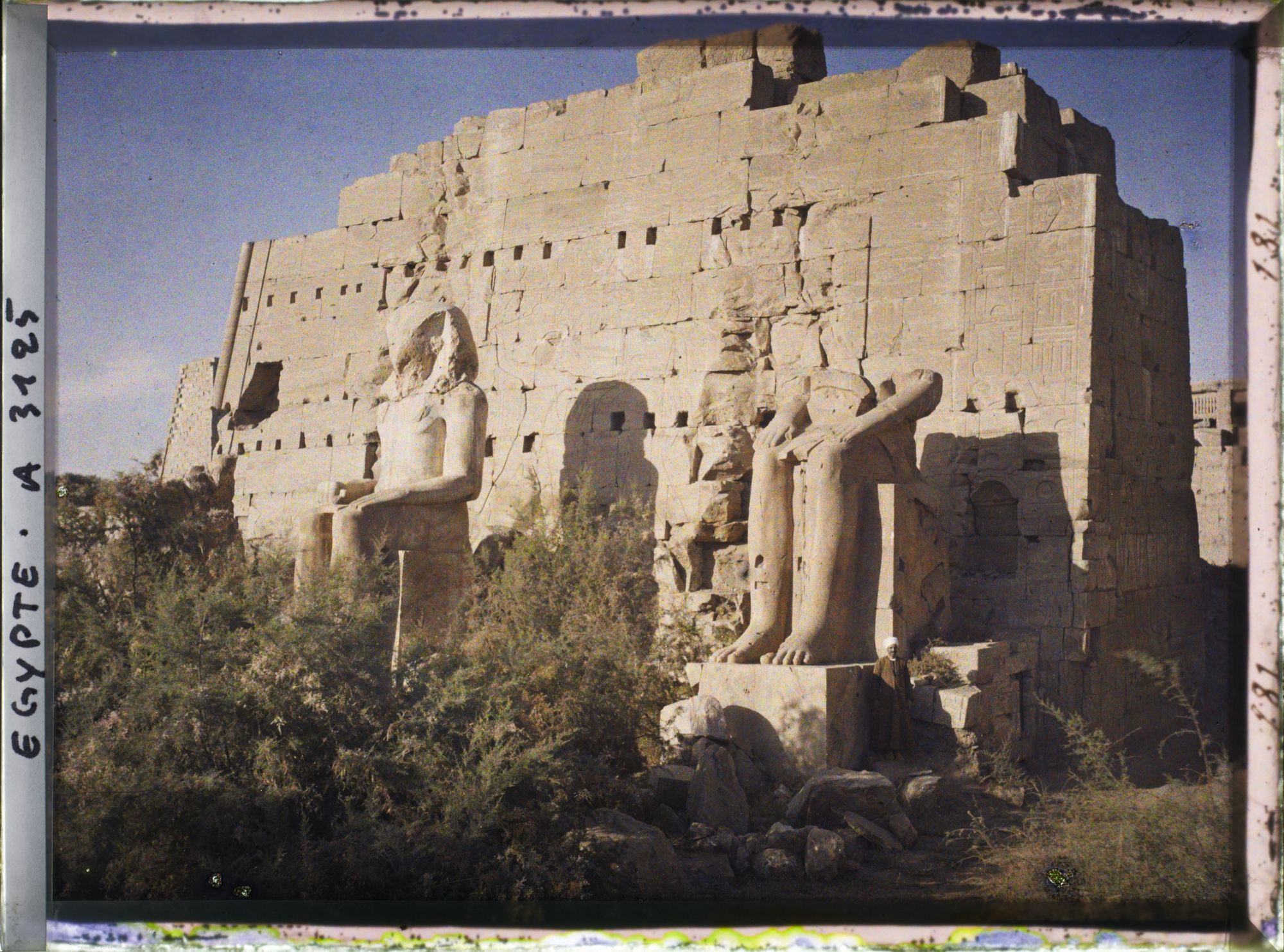 Image représentant Le VIIIe pylône de l'entrée du site de Karnak