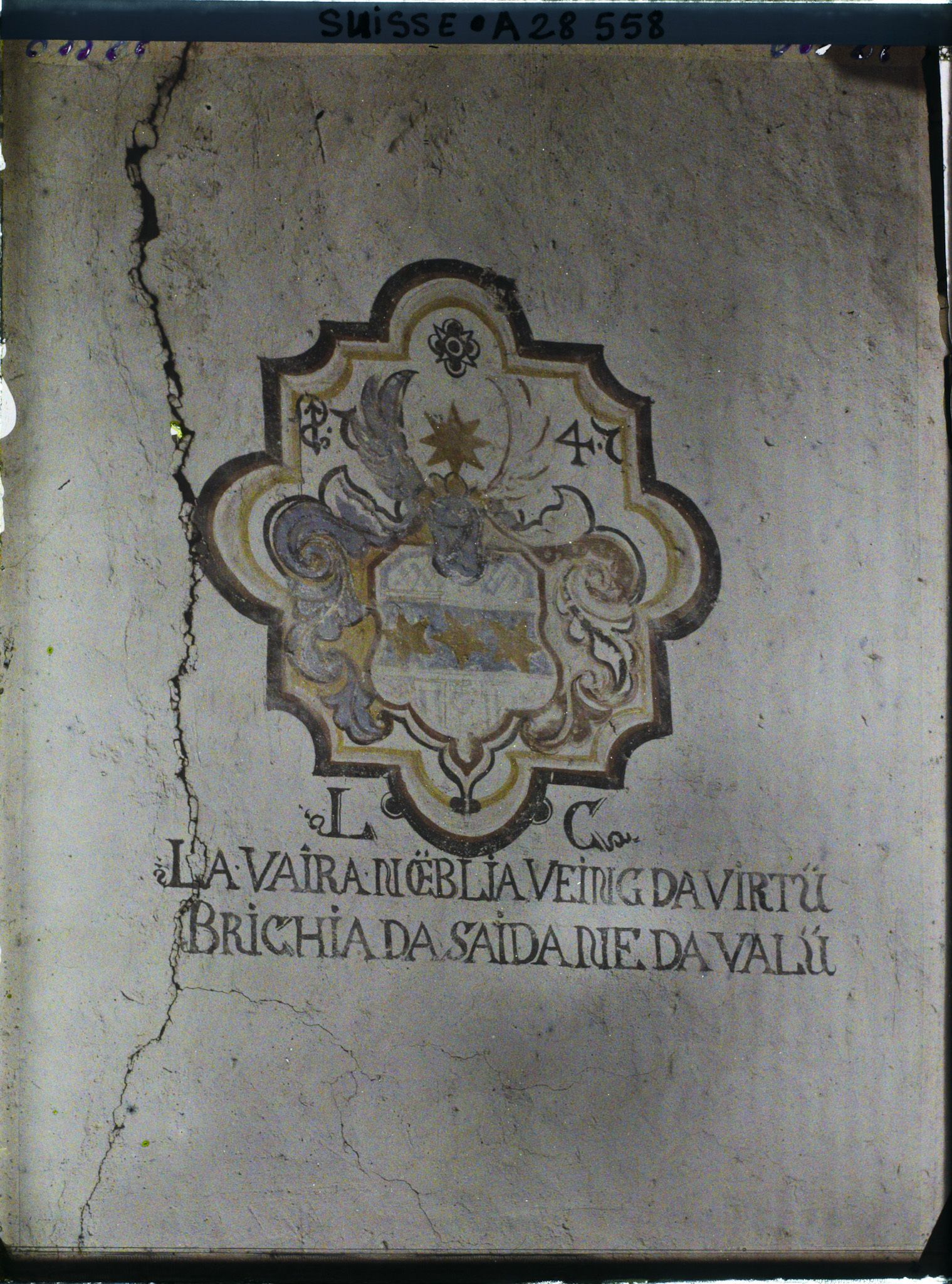 Image représentant Inscription sur la maison de famille Luzzi Caratsch