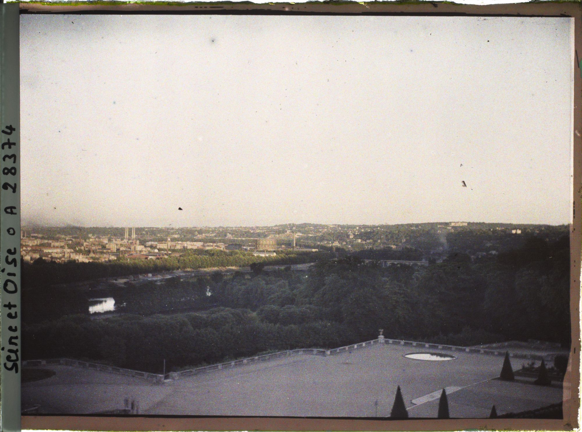 Image représentant Effet du soir sur les Moulineaux, vu du parc