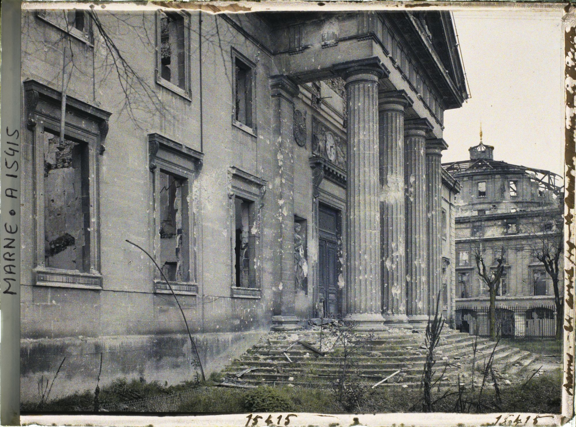 Image représentant France, Reims, Le Palais de Justice et le Théâtre