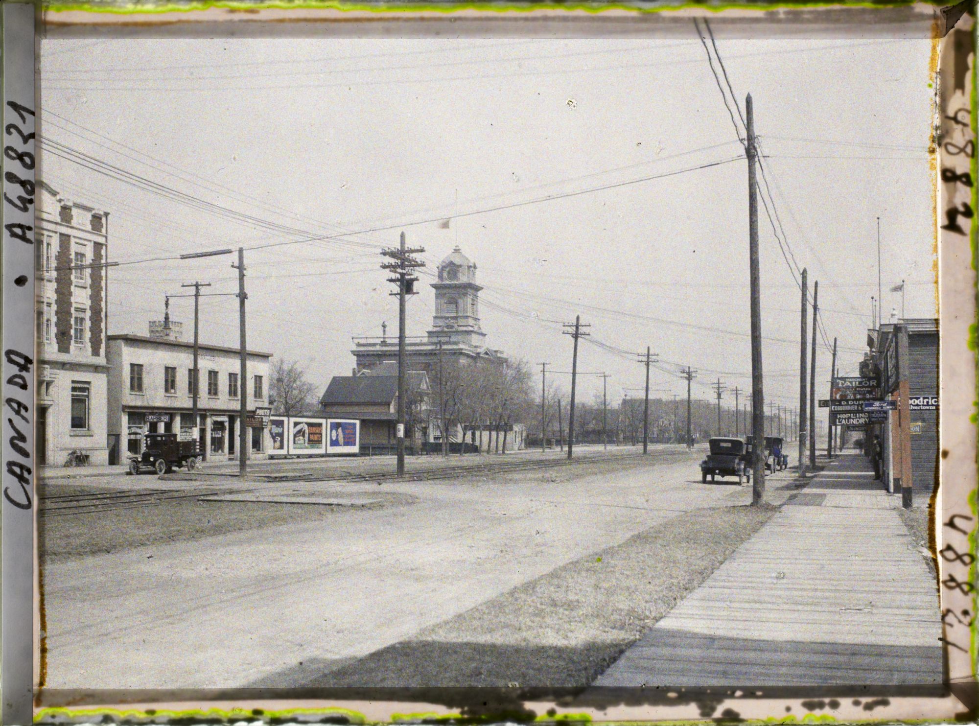 Image représentant Canada, St Boniface, La grande Rue vers l'H. de Ville