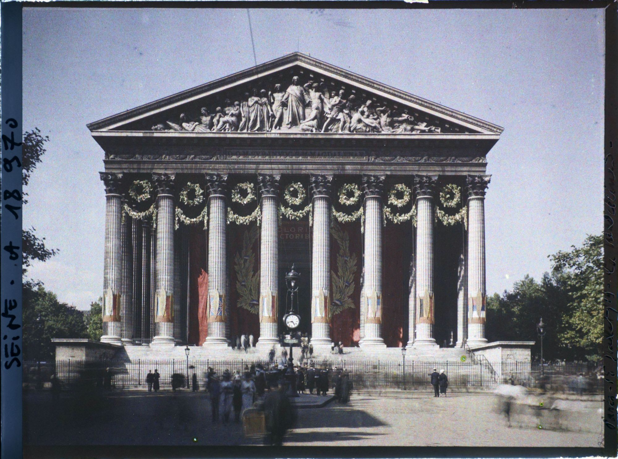 Image représentant La Madeleine au lendemain des fêtes de la Victoire des 13 et 14 juillet 1919