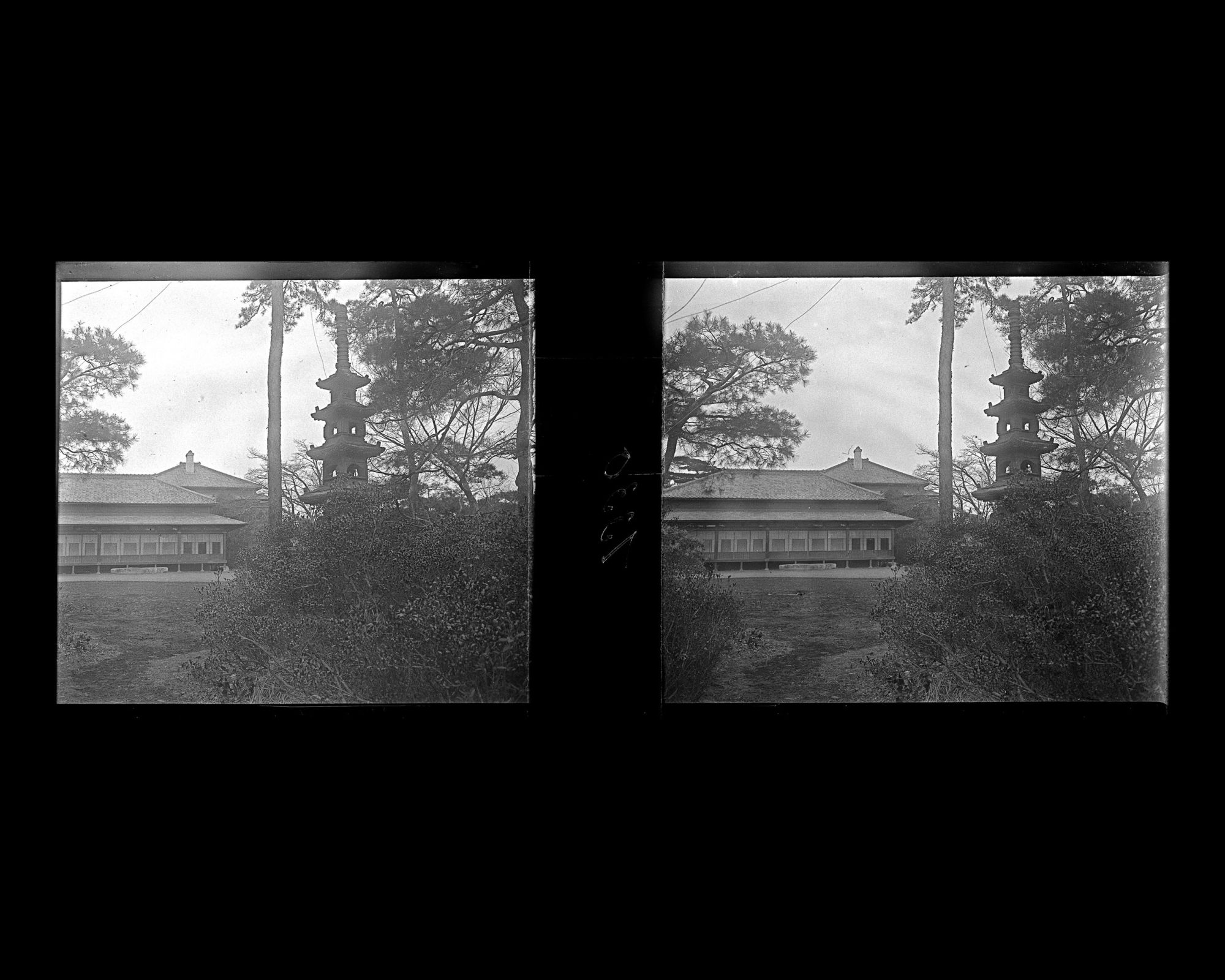 Image représentant Le jardin et la résidence du marquis Inouye ou Inoue