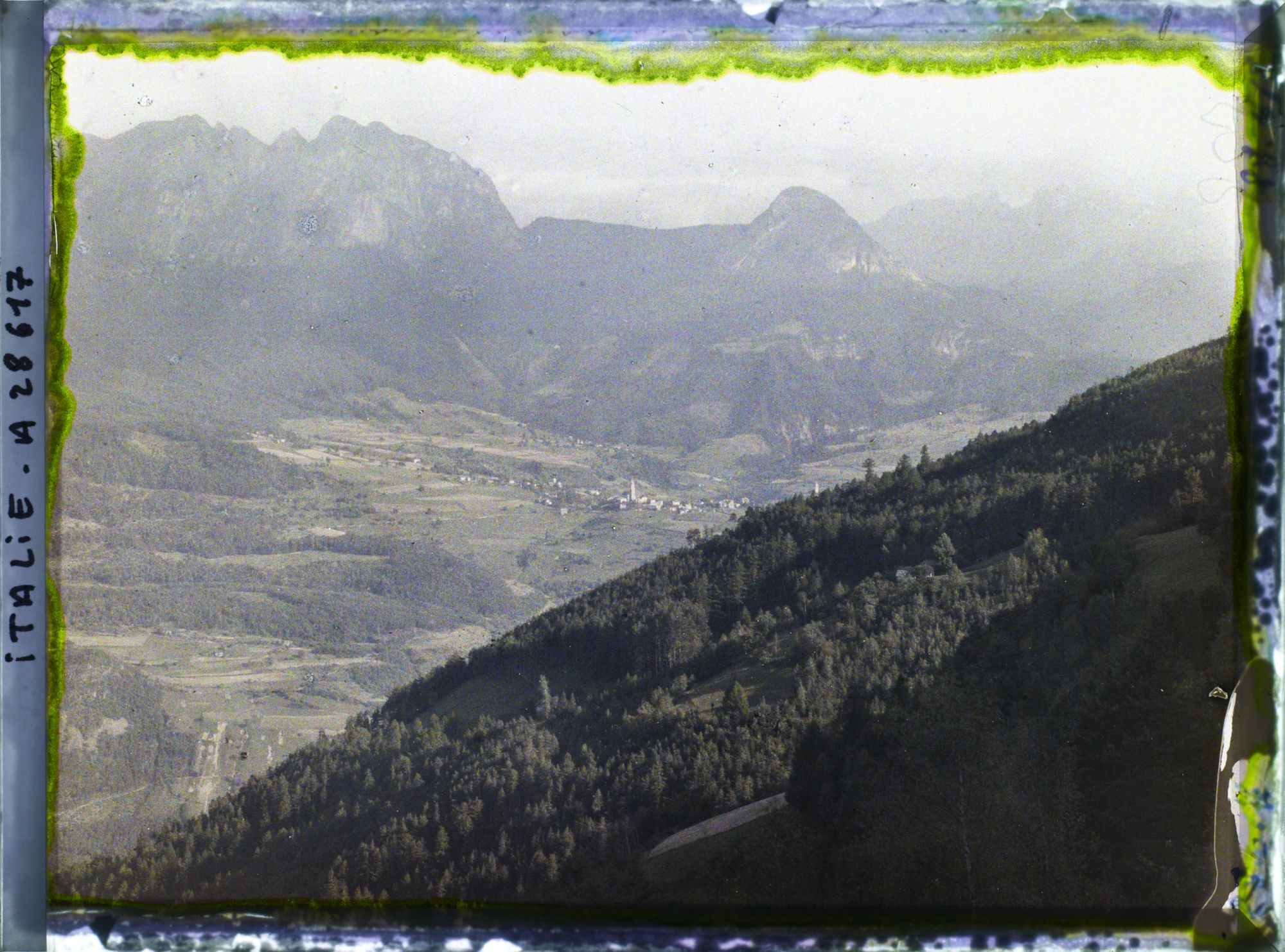 Image représentant Massif du Catinaccio (Rosengarten) pris depuis le village de Collabo (Klobenstein)