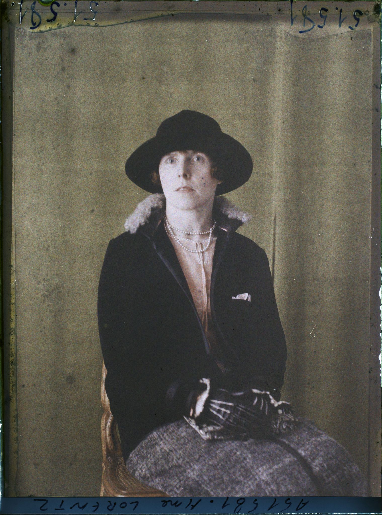 Image représentant https://musee-albert-kahn.s-museum.fr/home/NWQ2OTAwYzNmYjZlZTk1ZWQwODJmMjY4L2dlbmVyaWMtbm90aWNlLXRhYi9hdXRob3JpdHkvNjE3YTc5ZjVjZjhiODk2OGIzMzM3ZDIx/5d6900c3fb6ee95ed082f268/generic-notice-tab/authority/617a79ebcf8b8968b333728c Madame Geertruida de Haas-Lorentz