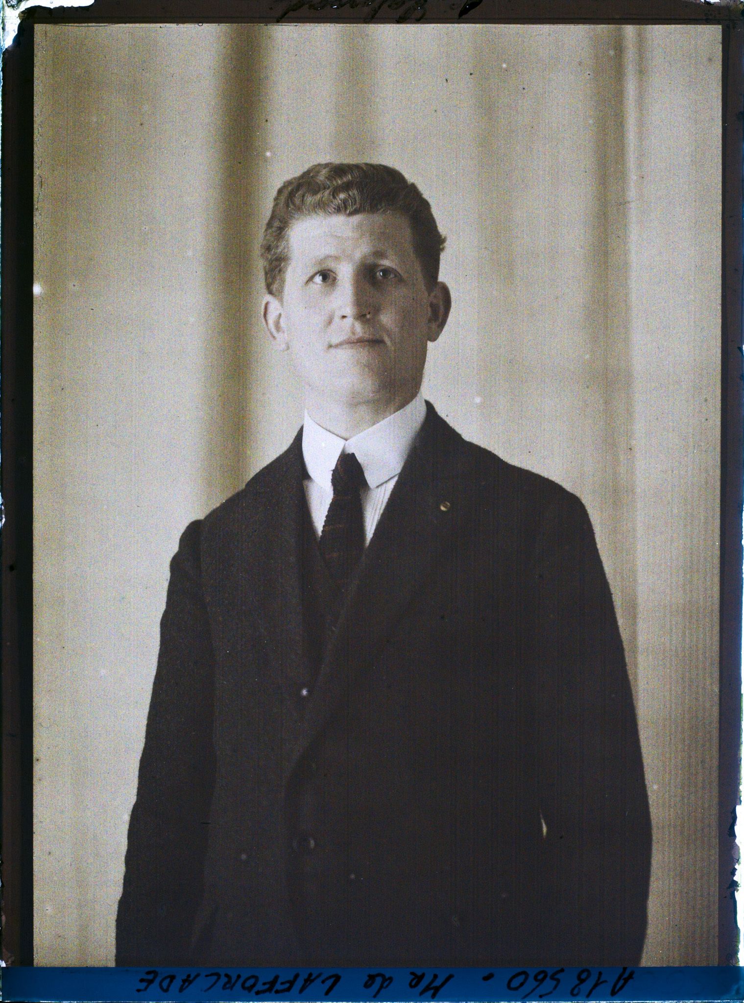 Image représentant Monsieur  https://musee-albert-kahn.s-museum.fr/home/NWQ2OTAwYzNmYjZlZTk1ZWQwODJmMjY4L2dlbmVyaWMtbm90aWNlLXRhYi9hdXRob3JpdHkvNjE3YTc5ZjVjZjhiODk2OGIzMzM3ZDIx/5d6900c3fb6ee95ed082f268/generic-notice-tab/authority/617a79ebcf8b8968b333709a de Lafforcade