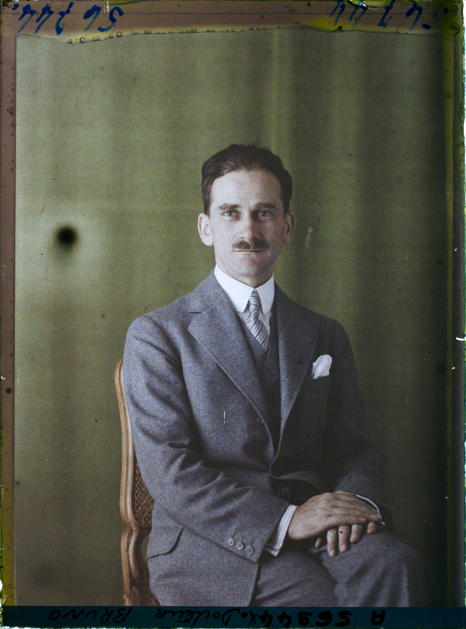 Image représentant https://musee-albert-kahn.s-museum.fr/home/NWQ2OTAwYzNmYjZlZTk1ZWQwODJmMjY4L2dlbmVyaWMtbm90aWNlLXRhYi9hdXRob3JpdHkvNjE3YTc5ZjVjZjhiODk2OGIzMzM3ZDIx/5d6900c3fb6ee95ed082f268/generic-notice-tab/authority/617a79ebcf8b8968b333699e Le Docteur Alexandre Bruno