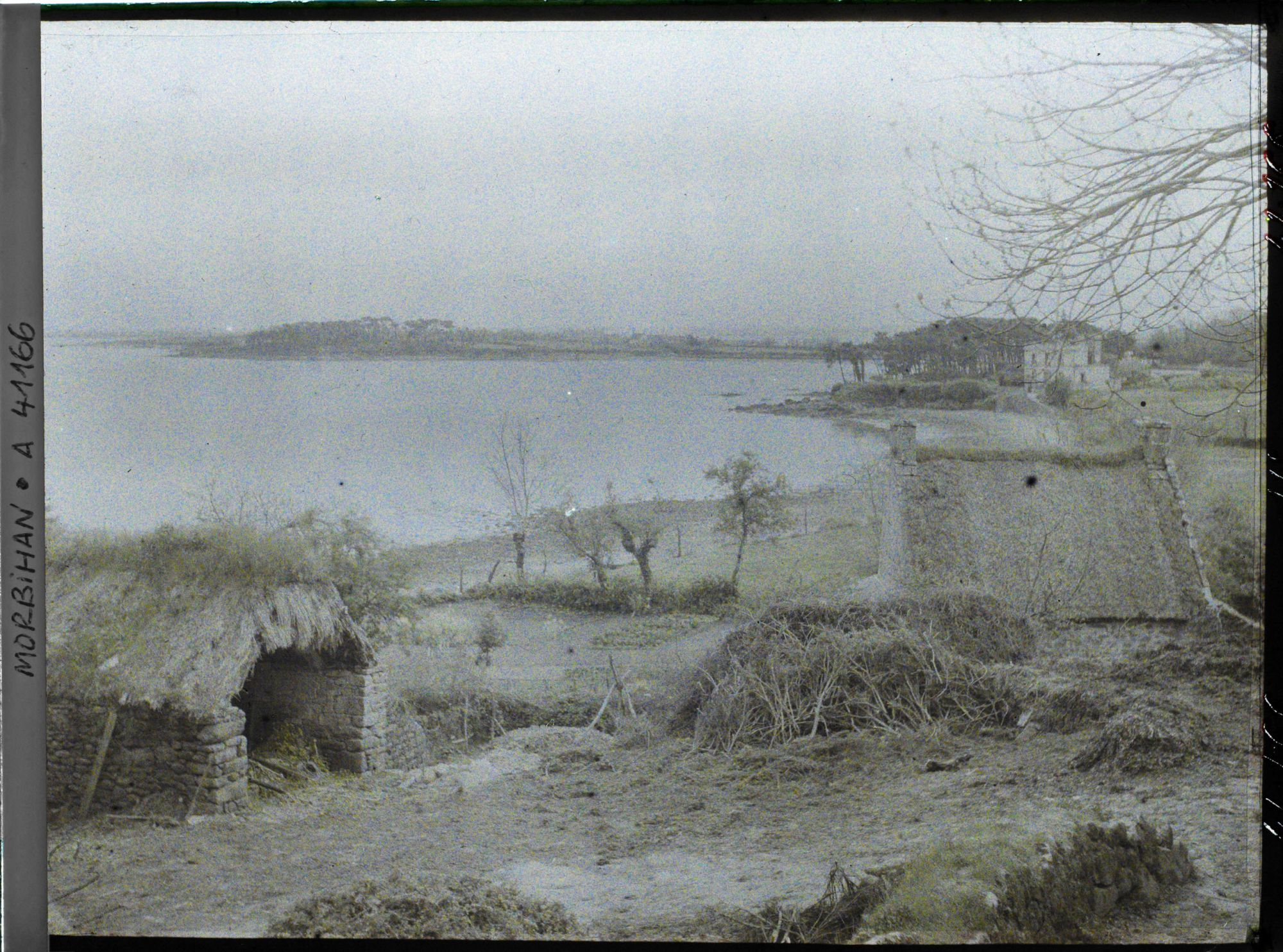 Image représentant Le côte est de l'île et la pointe de Brouel