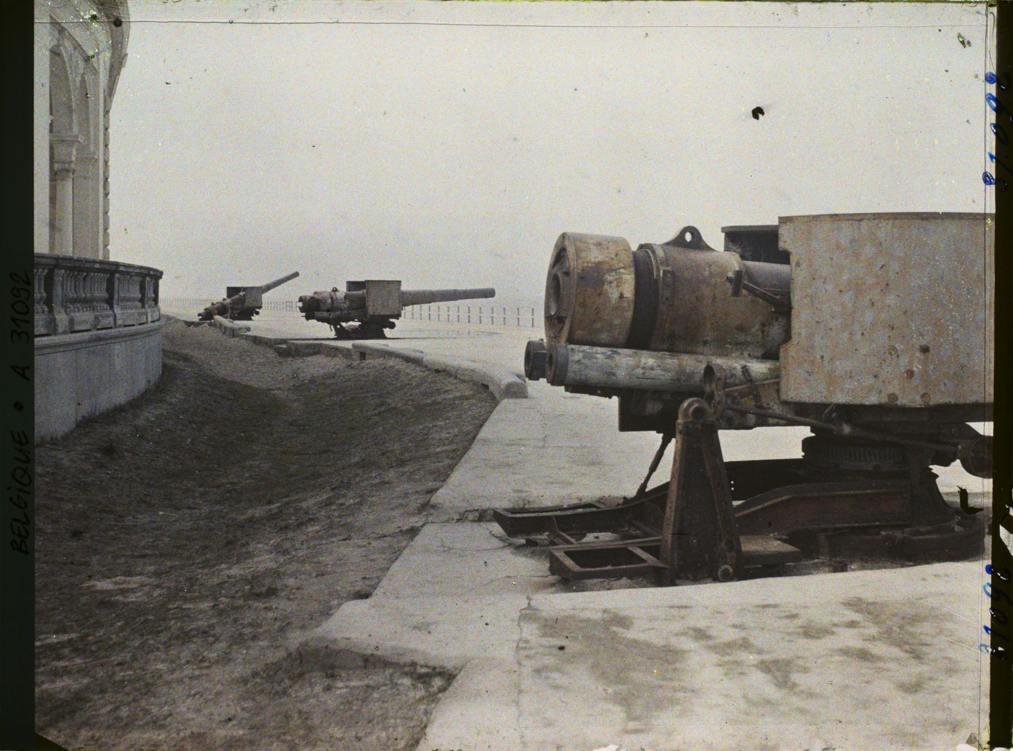 Image représentant Belgique, Ostende, Trois des pièces de la Batterie