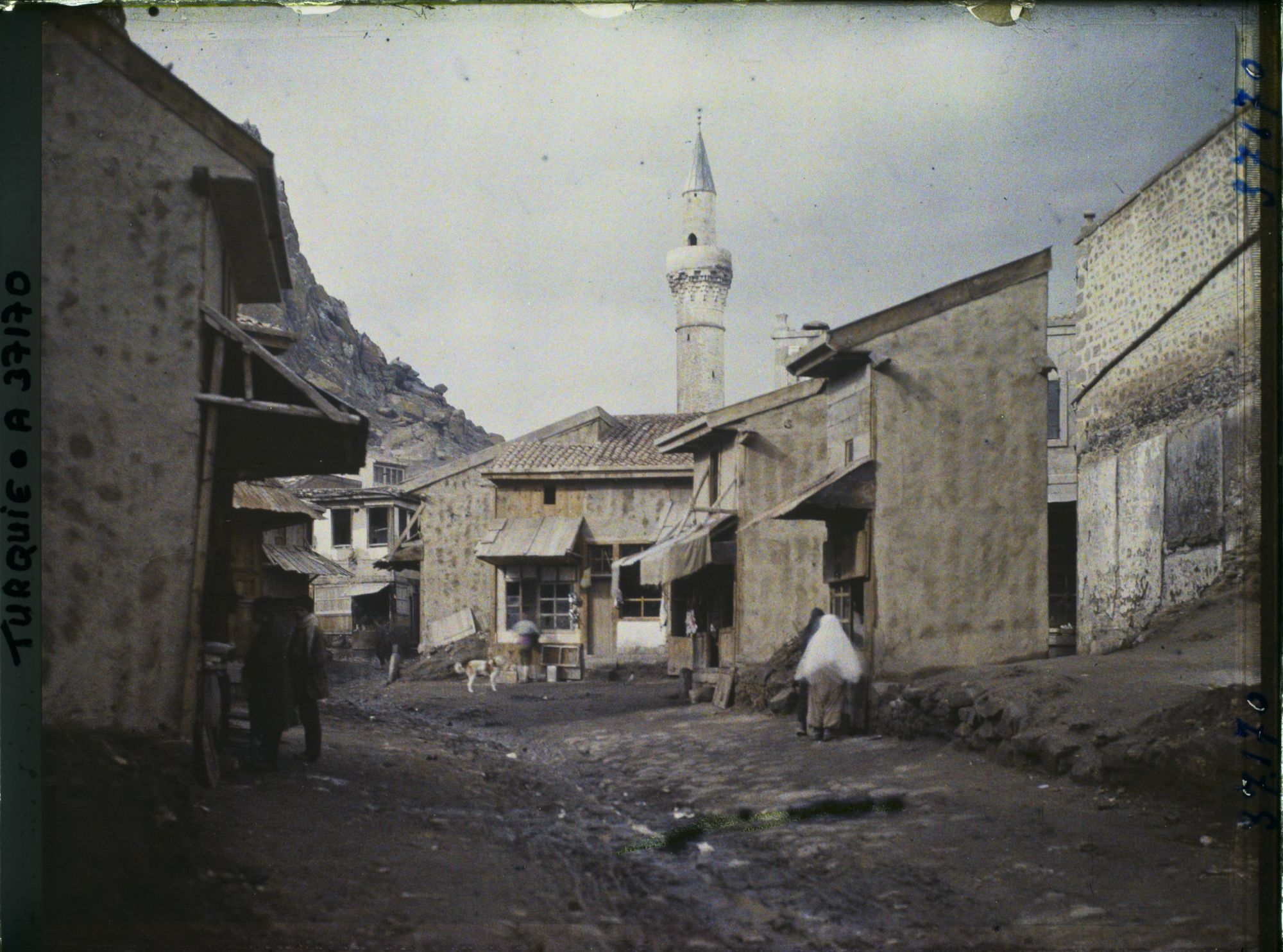 Image représentant Turquie, Afion-Kara-Hissar, Maisons provisoires