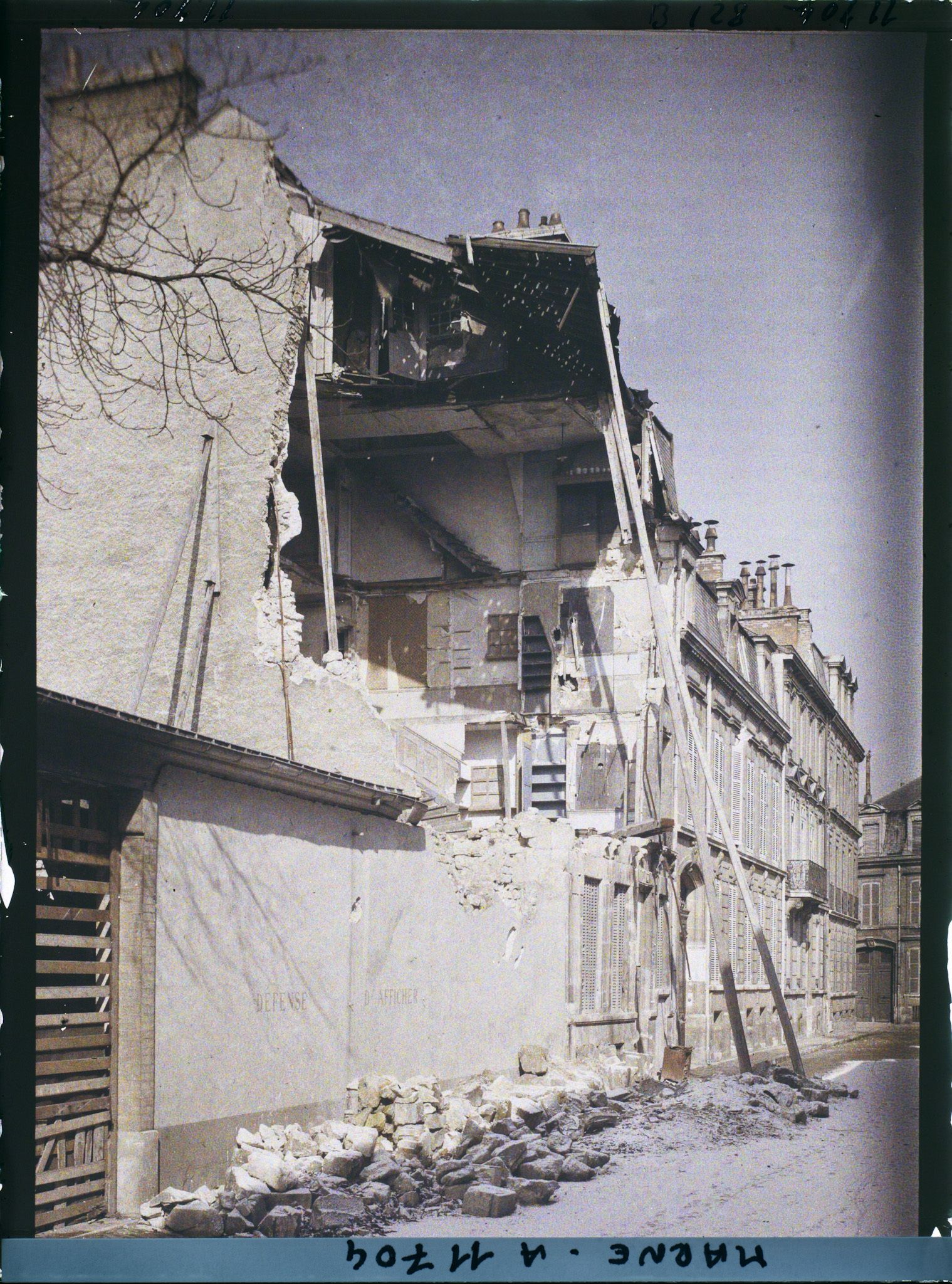 Image représentant France, Reims, Maison en ruines rue Charleville