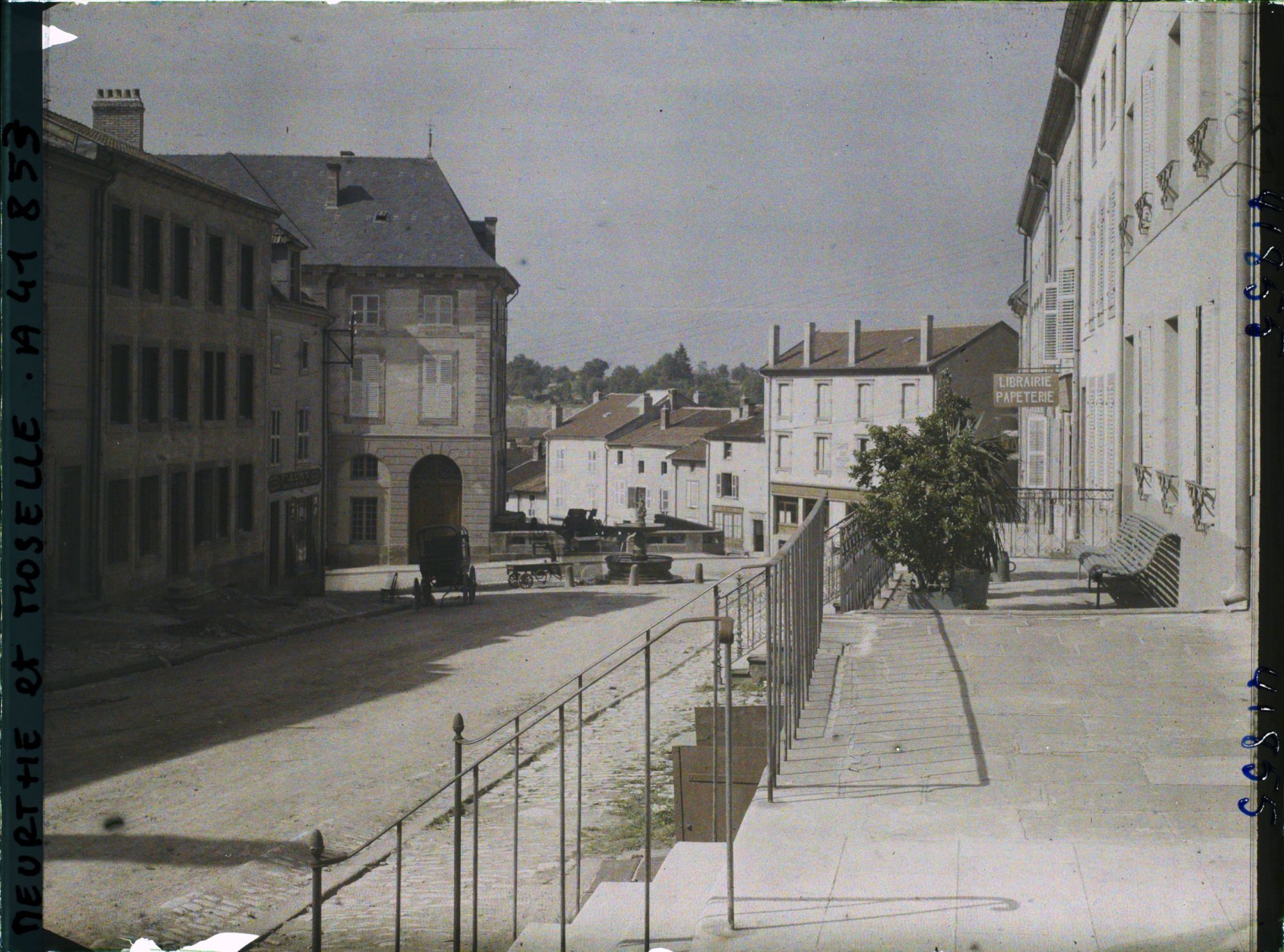 Image représentant France, Badonviller, Rue Gambetta vers la Mairie
