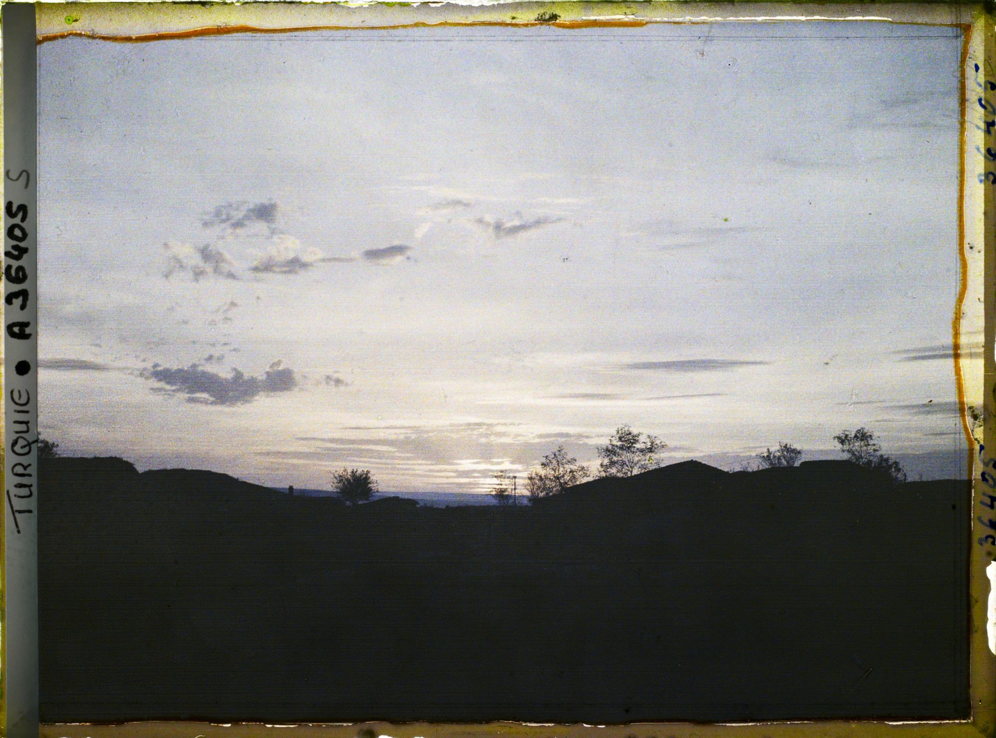 Image représentant Coucher de soleil sur la plaine de Çorlu