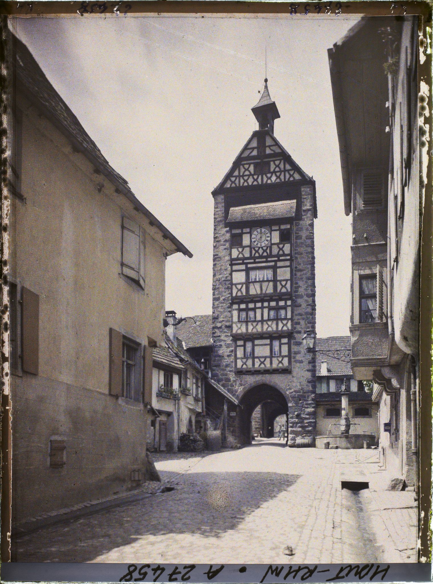 Image représentant France, Riquewihr, Vue d'ensemble de la Dolder