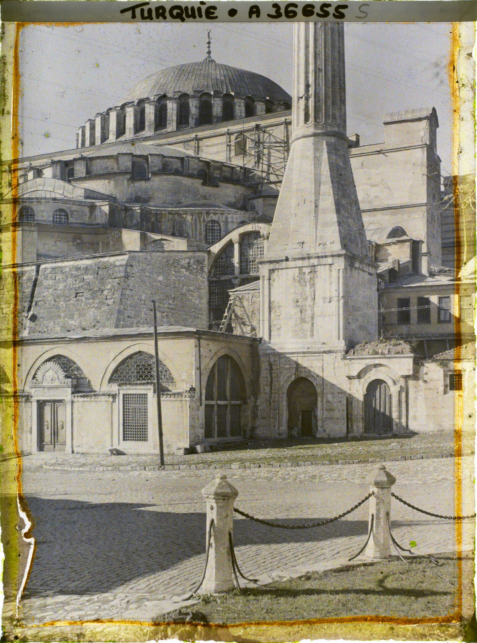 Image représentant Turquie, Constantinople, Ste Sophie vue de la place de la fontaine Ahmed