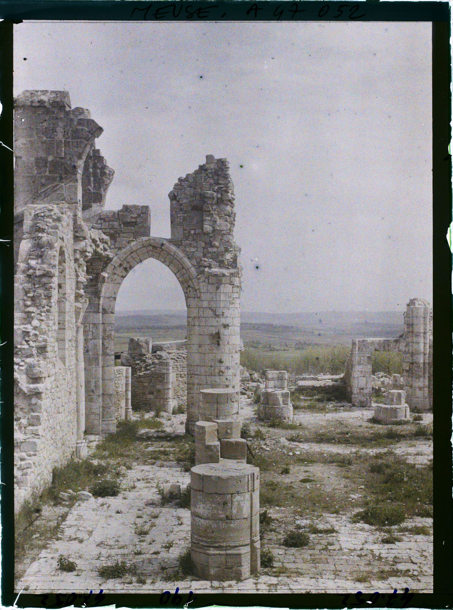 Image représentant France, Montfaucon (Meuse), Ruines de l'Eglise