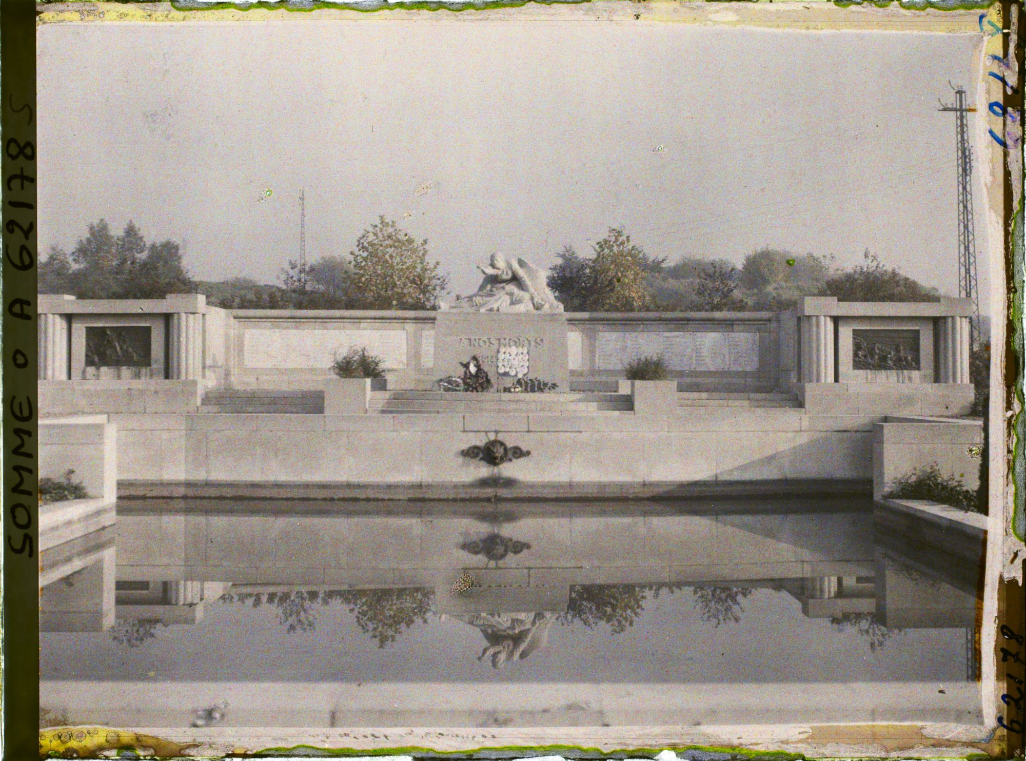 Image représentant Somme, Péronne, Le monument aux Morts de la Ville