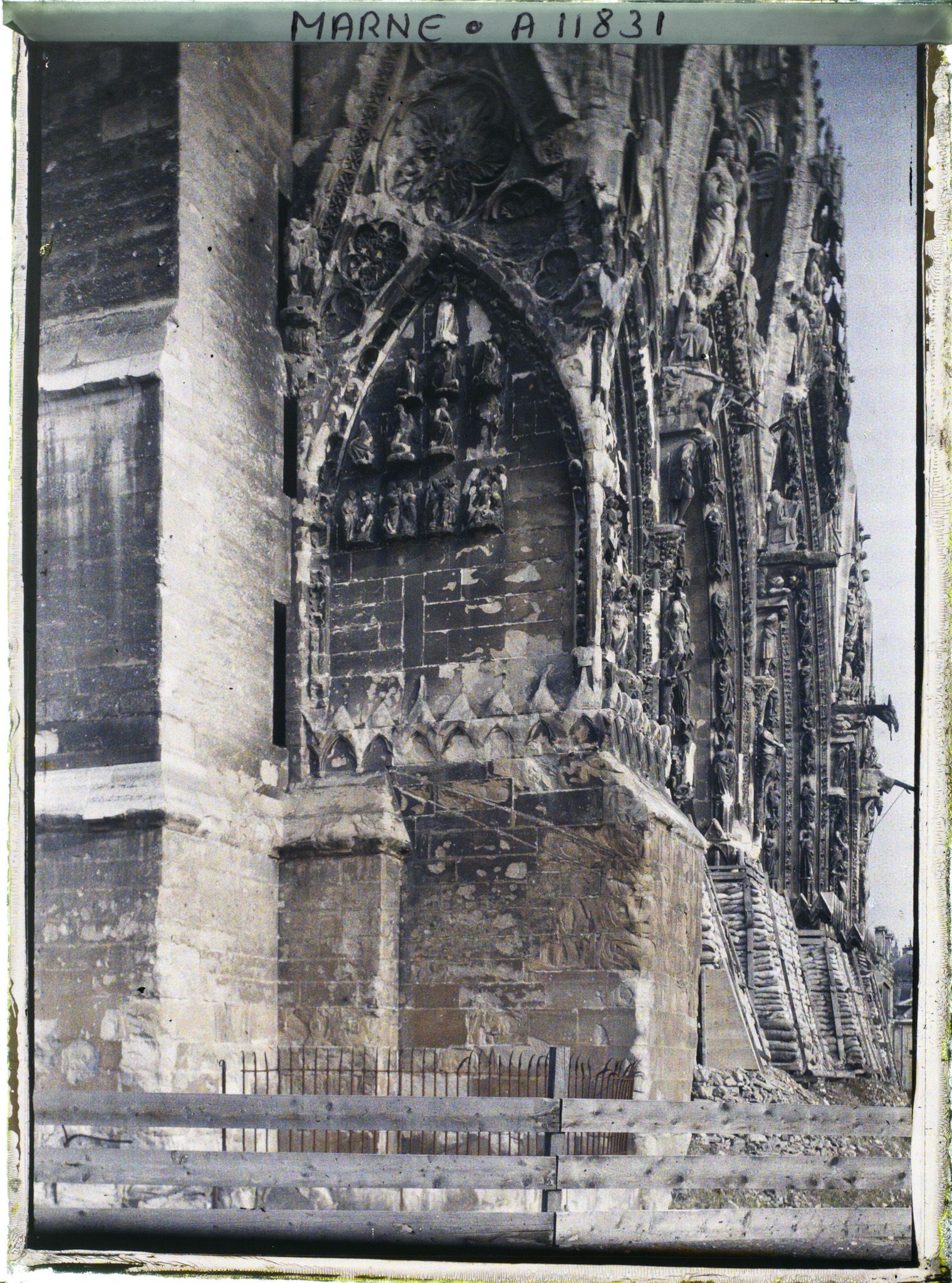Image représentant France, Tour Nord de la Cathédrale