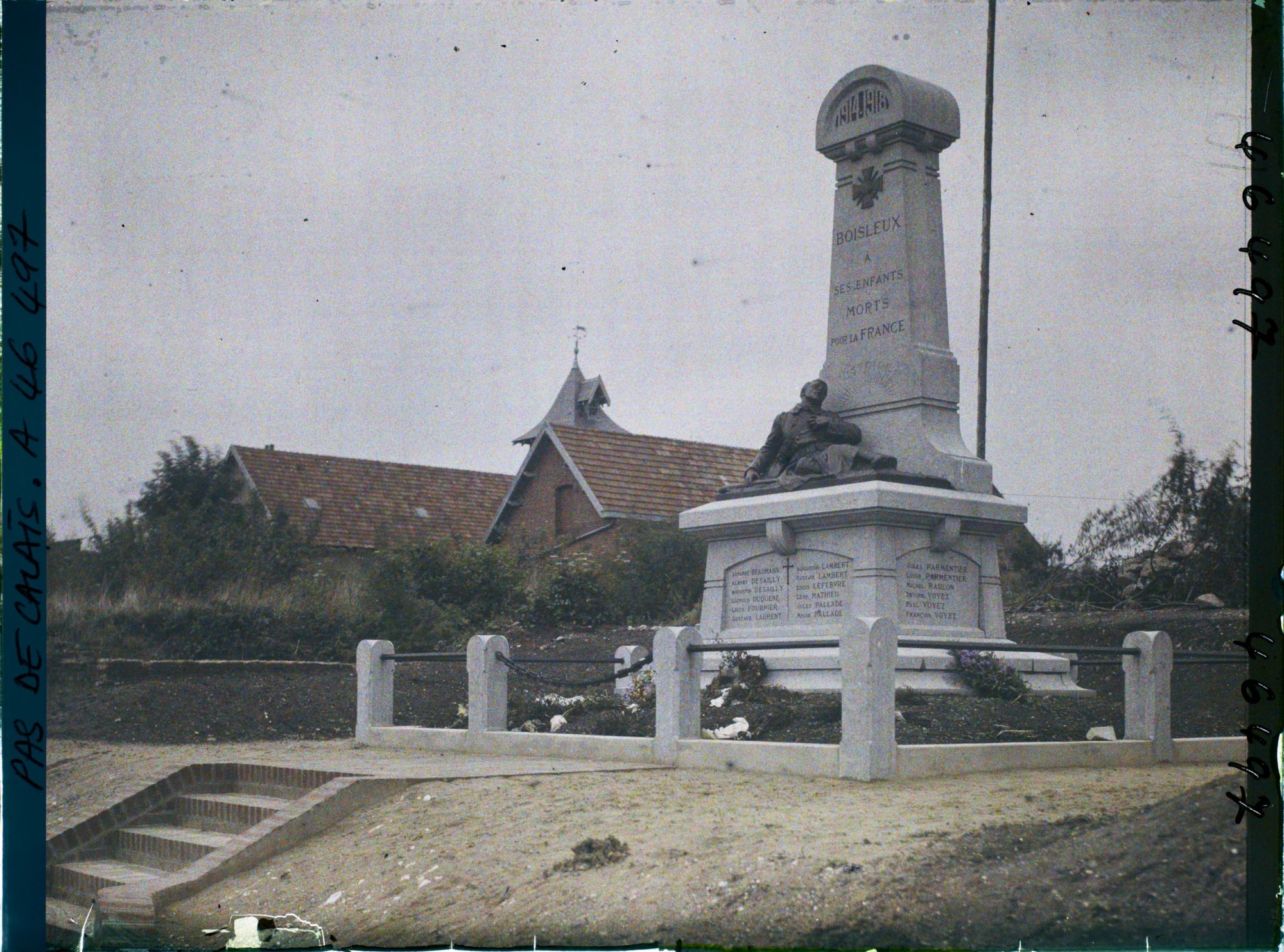 Image représentant France, Boisleux, Monumt aux morts (refait avec soleil)