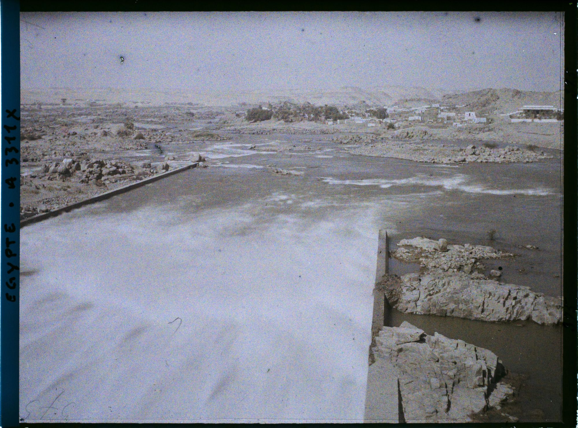 Image représentant Ecluse du barrage hydraulique