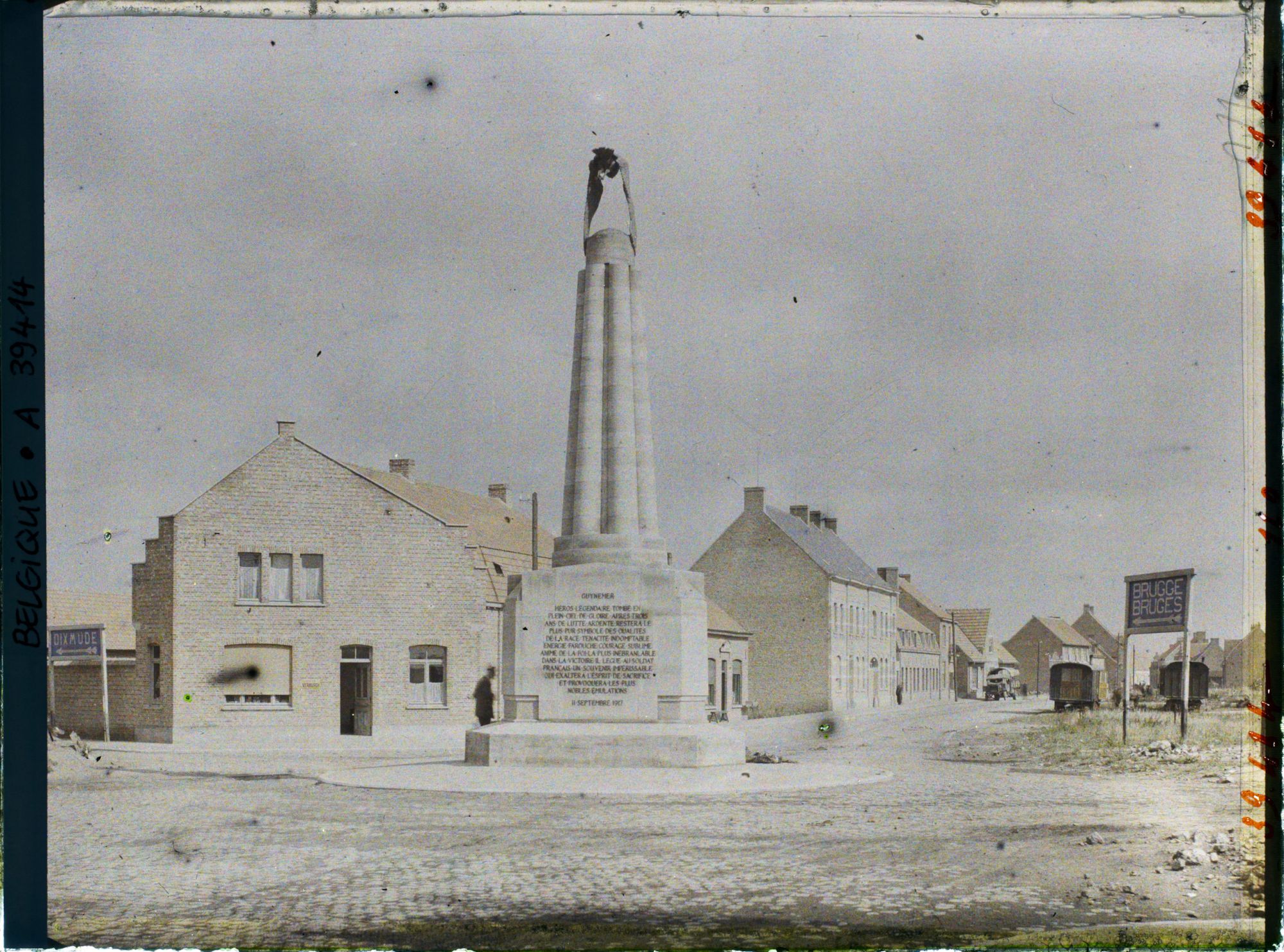 Image représentant Belgique, Poelcapelle, La Grande Place du Village