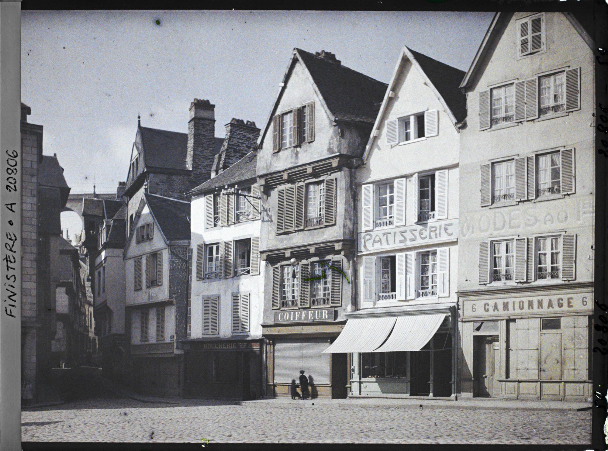 Image représentant La place des Viarmes vers la rue Ange-de-Guernisac