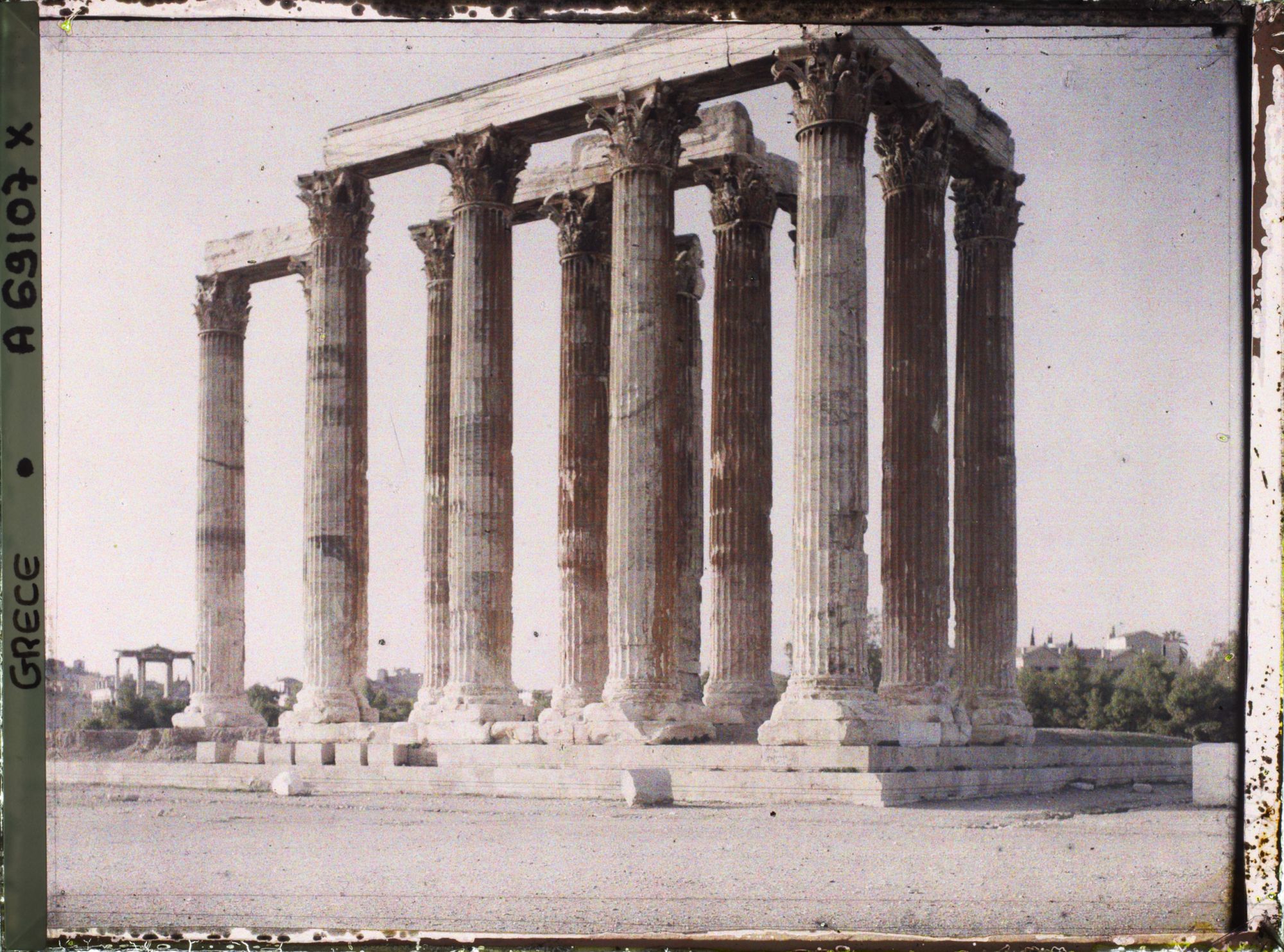 Image représentant Colonnes du Temple de Zeus Olympien (l'un des angles)
