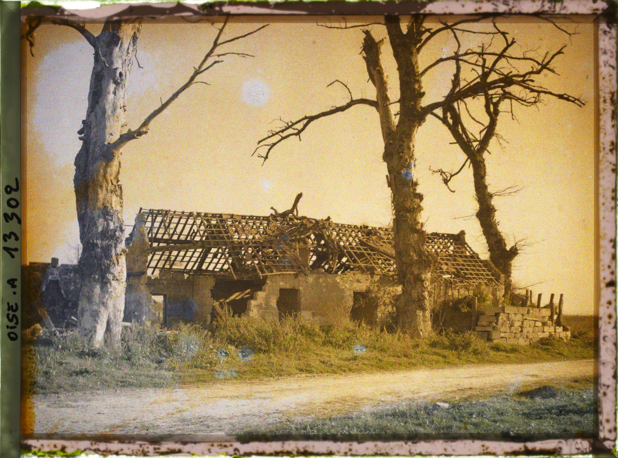 Image représentant France, La ferme des Loges Coté des Français