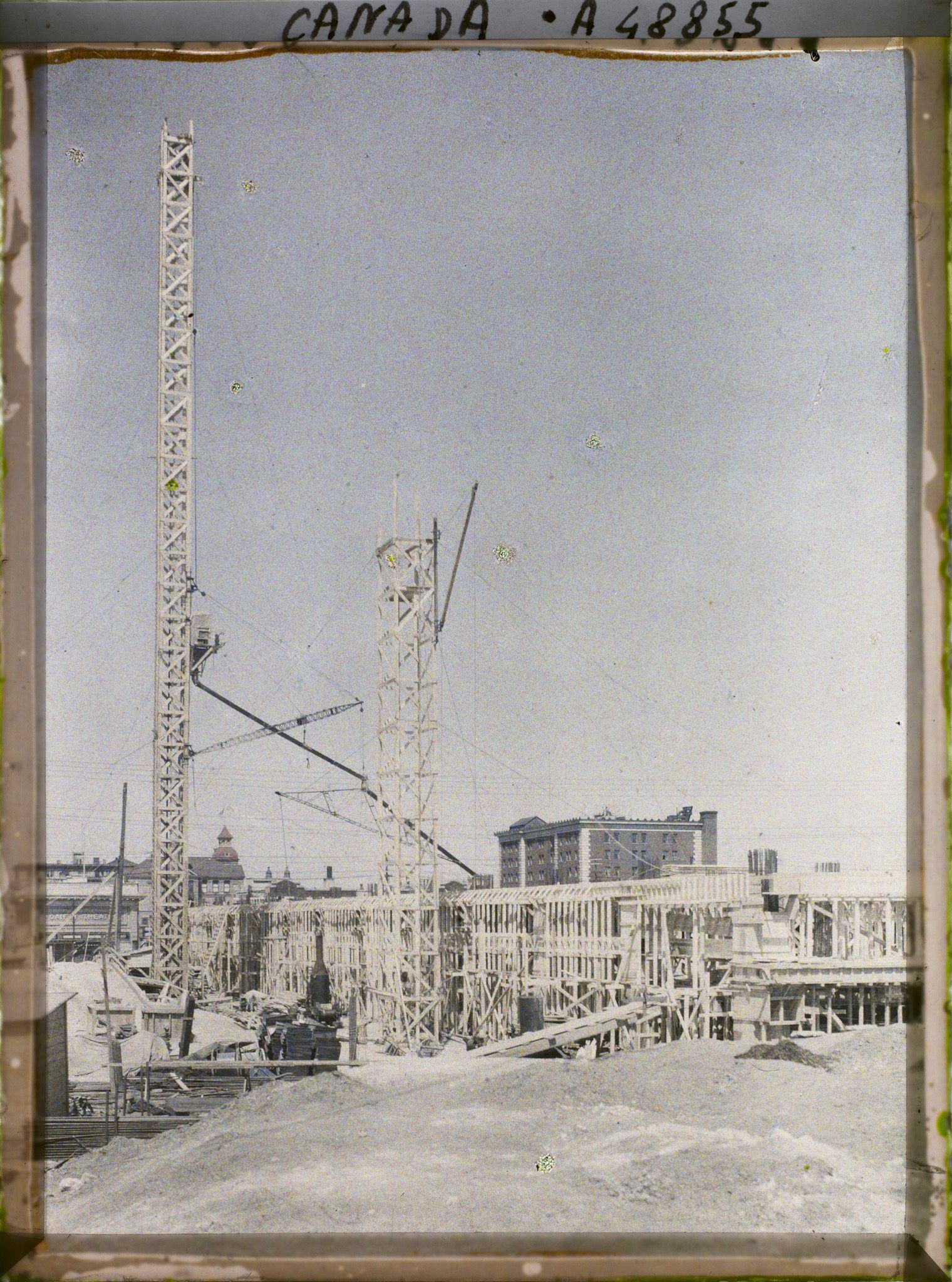 Image représentant Canada, Winnipeg, Construction du nouvel immeuble de la Cie de la Baie d'Hudson