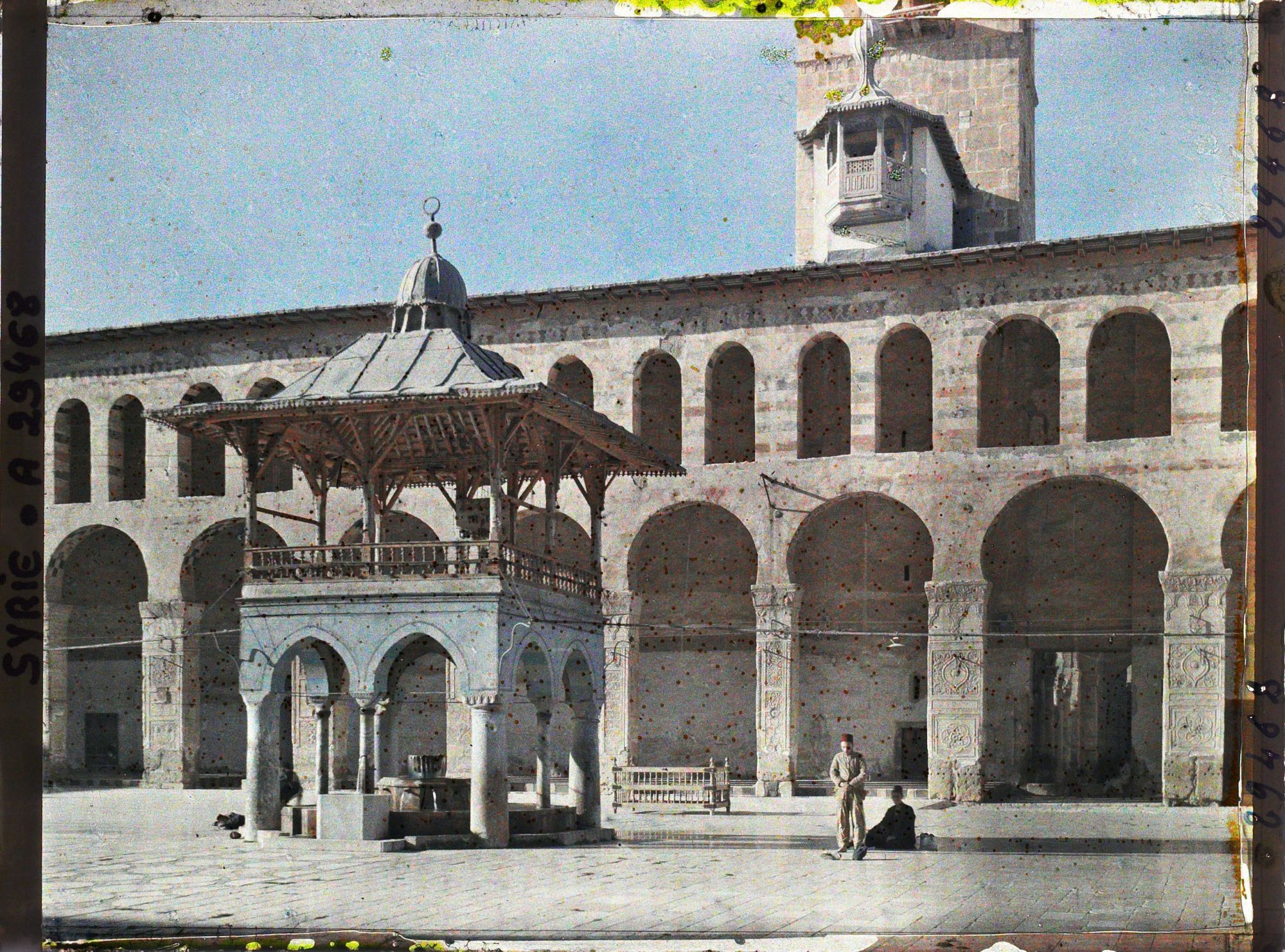 Image représentant Le dôme de la Fontaine (Qubbat en Naufara) dans la cour intérieure de la mosquée des Omeyyades