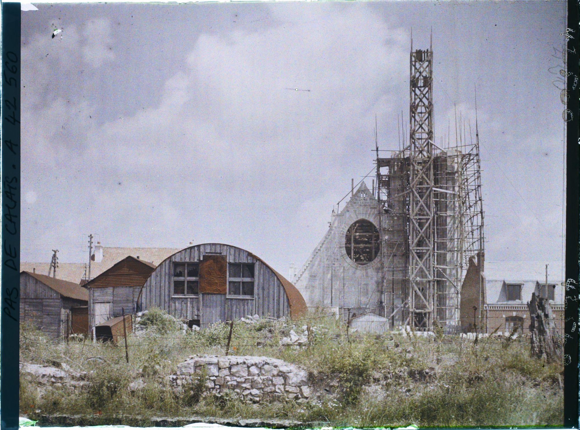 Image représentant France, Neuville-St Vaast, Eglise en reconstruction