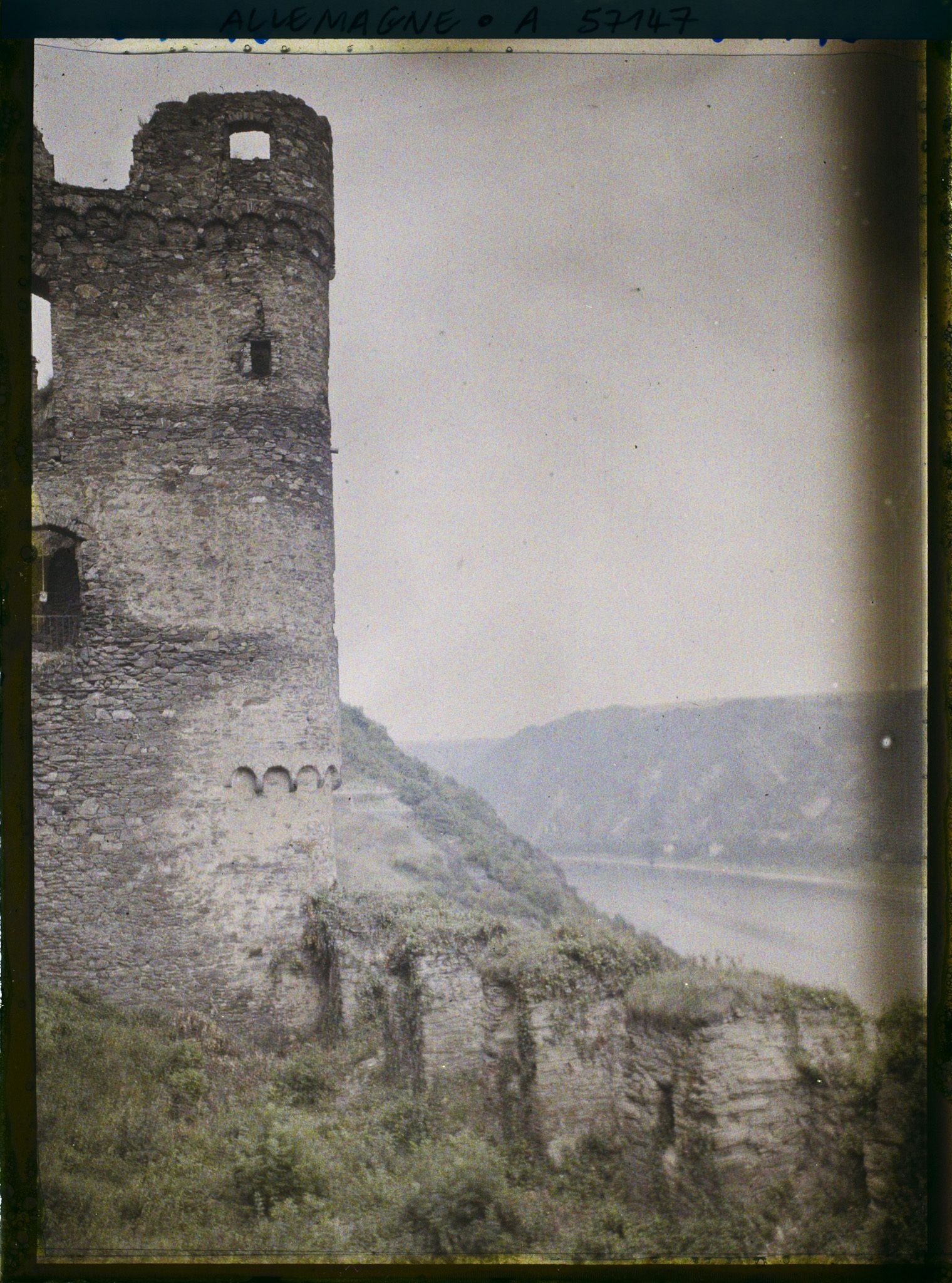 Image représentant Bords du Rhin, St Goard, St Goard - Ruines de Rheinsfields