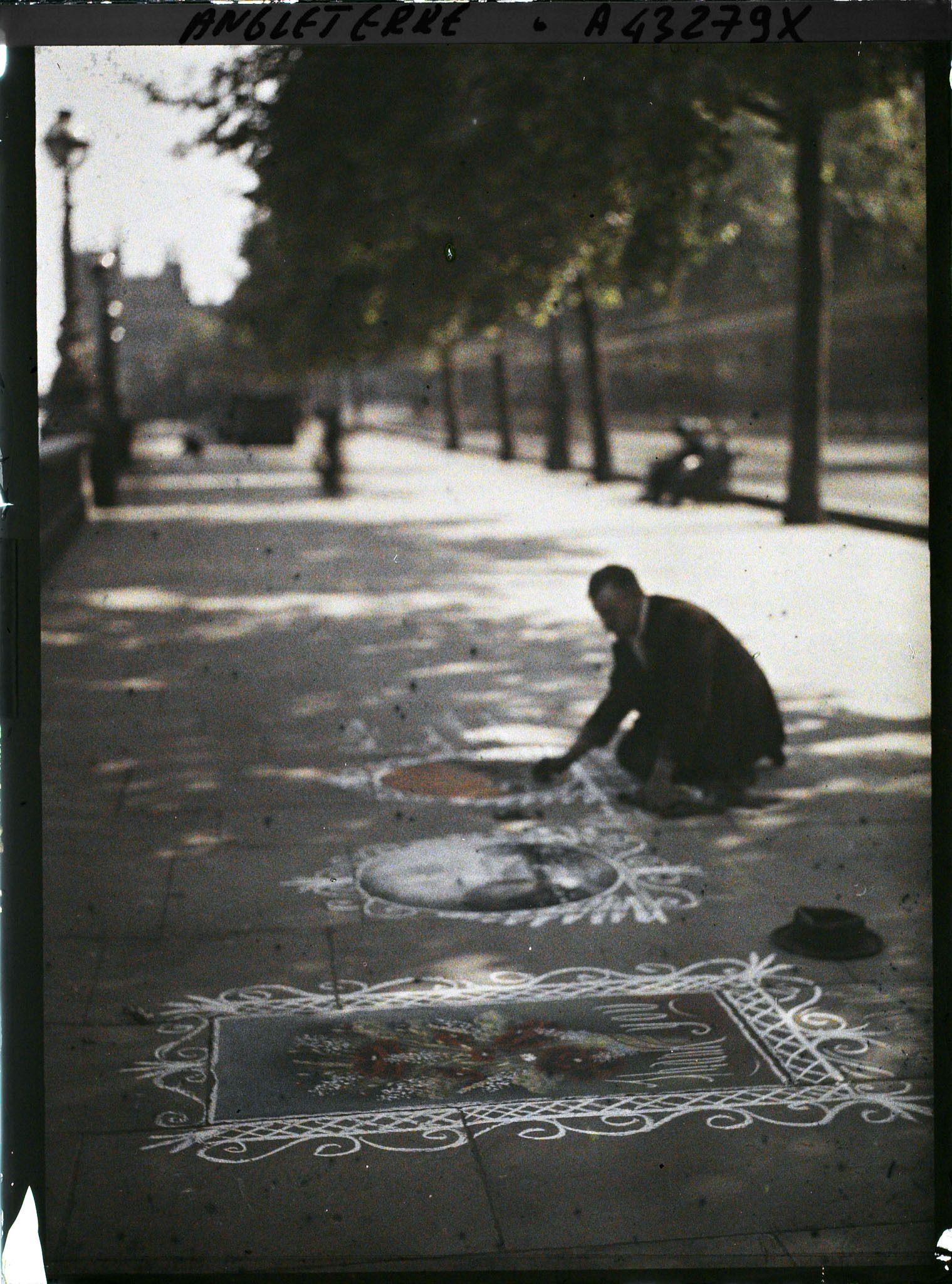 Image représentant Un pastelliste le long des quais