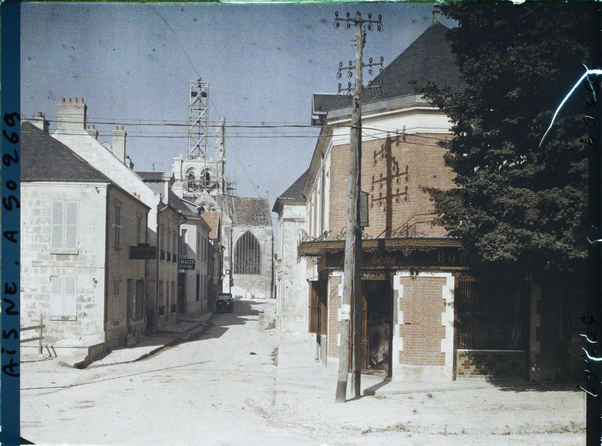 Image représentant France, Vailly, Vue vers Abside de l'Eglise