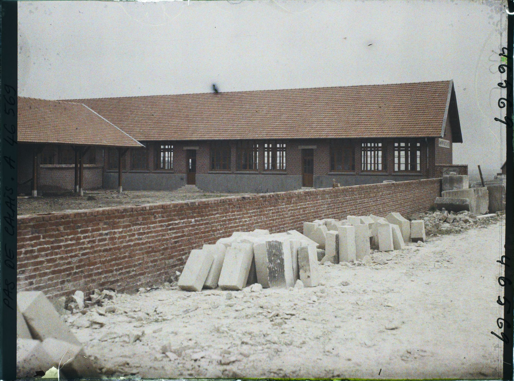 Image représentant France, Givenchy en Gobeck, Nouvelles Ecoles