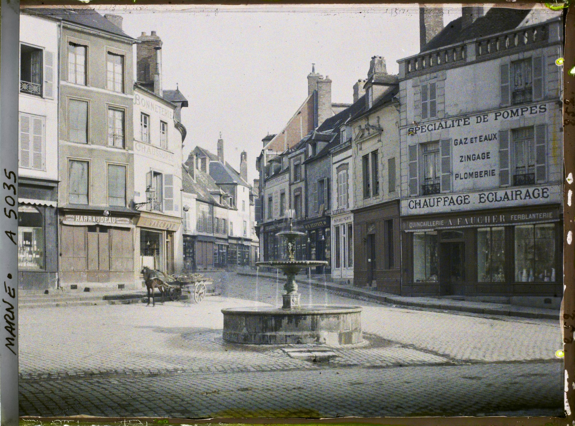 Image représentant La fontaine place de la République