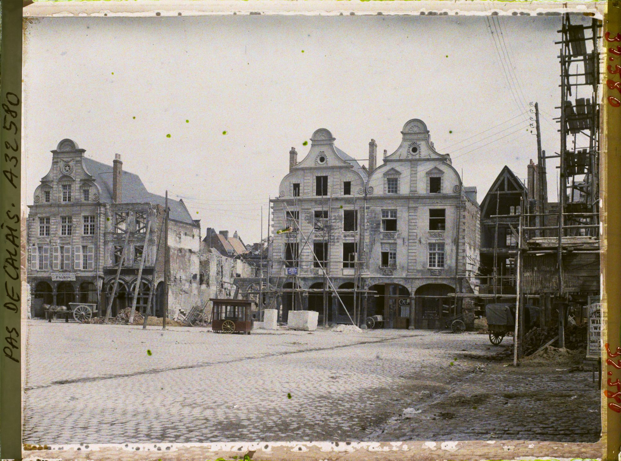 Image représentant France, Arras, Petite Place, nord